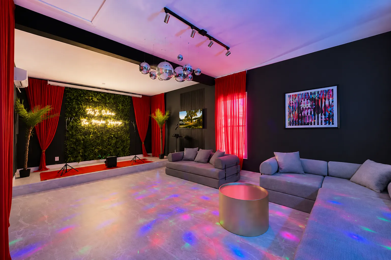 NEW Indoor lounge pool, hot tub, Glamping, karaoke 3