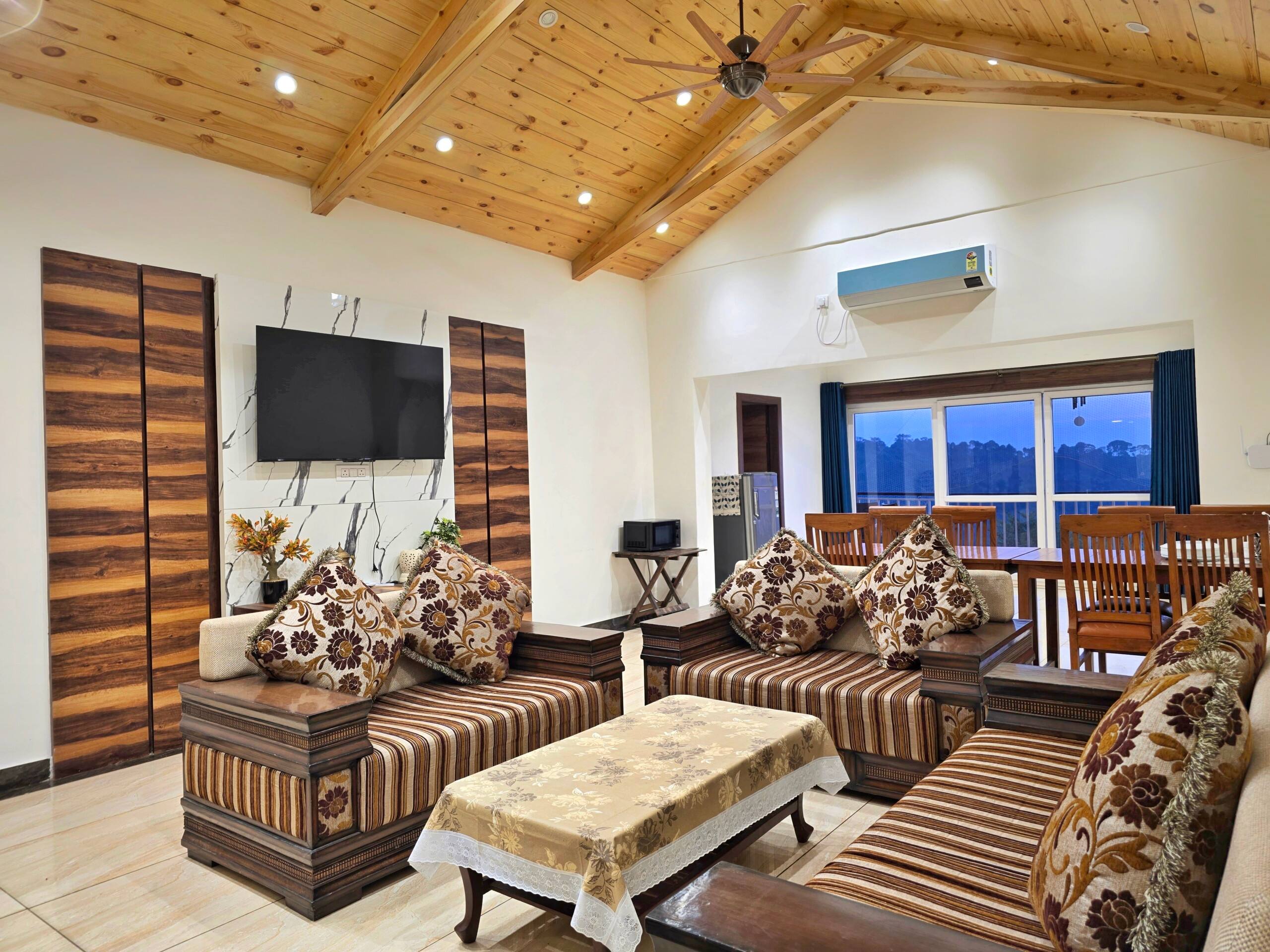 Homestay Mistywoods Best Place for 10 Pax 9
