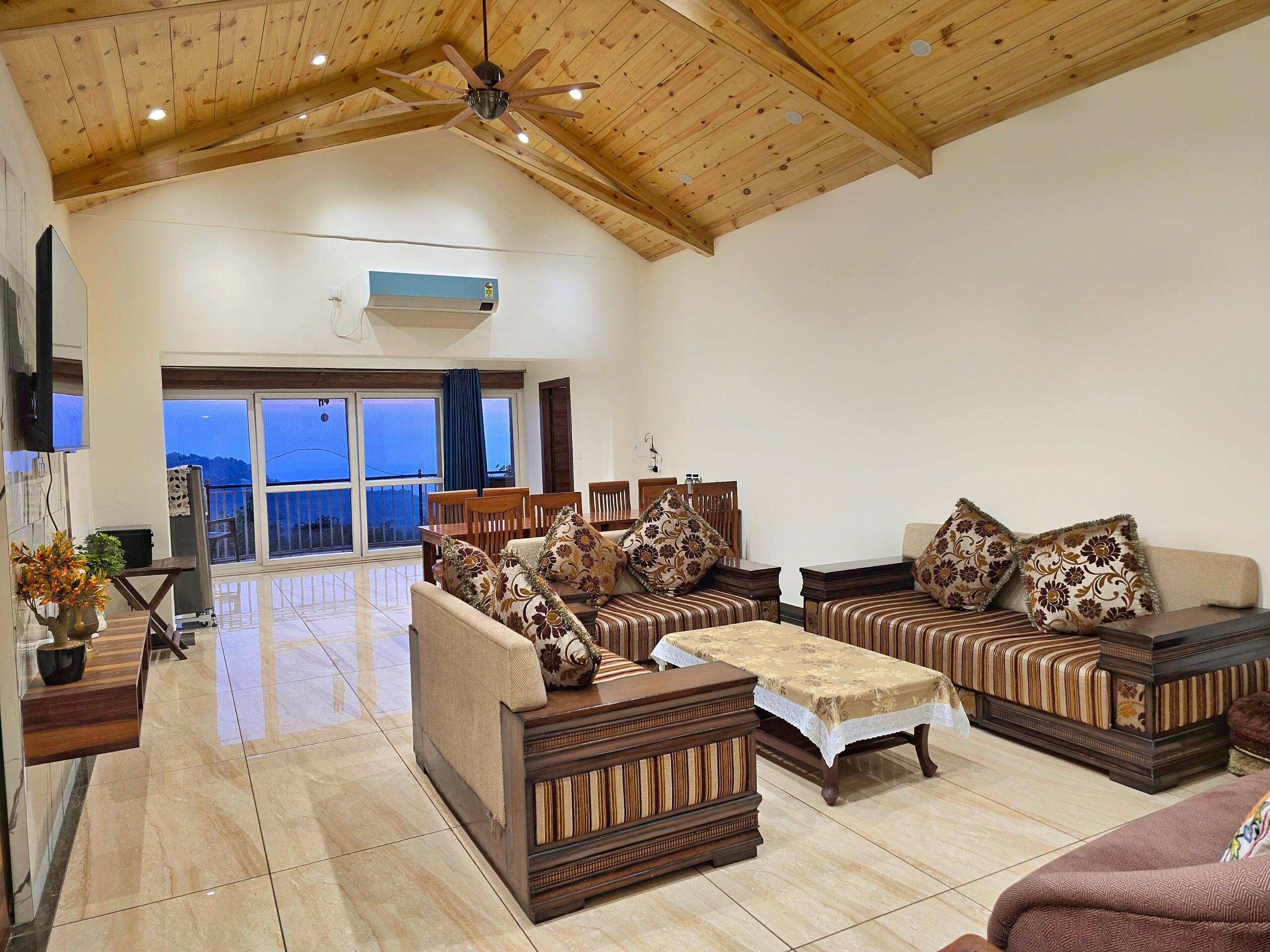 Homestay Mistywoods Best Place for 10 Pax 1