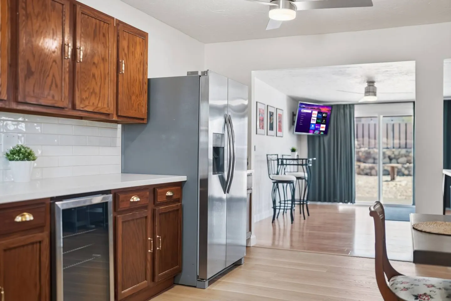 Walk To London Bridge! 4bd Sleeps 12 Parking 18