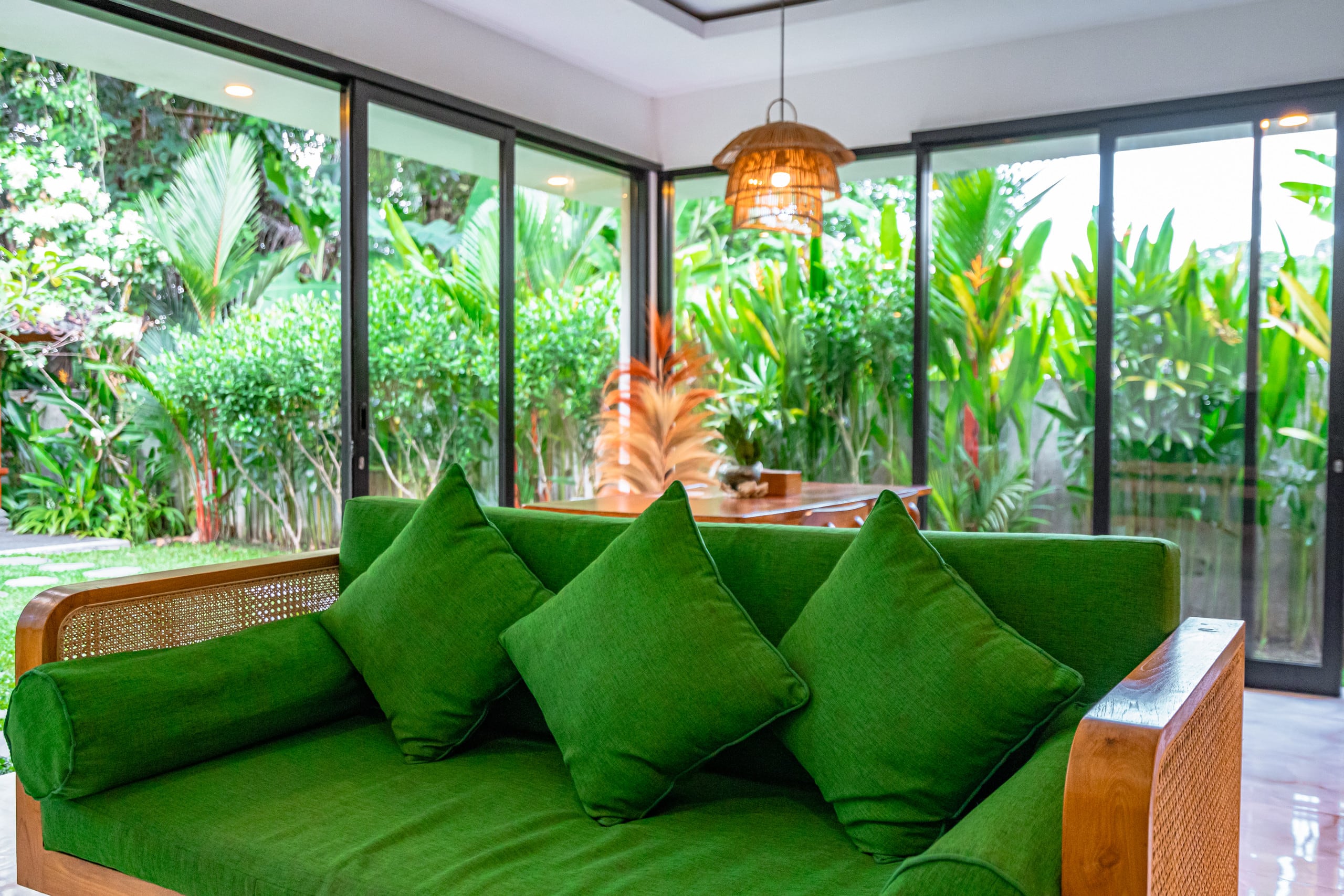 Villa in Ubud with forest views 9