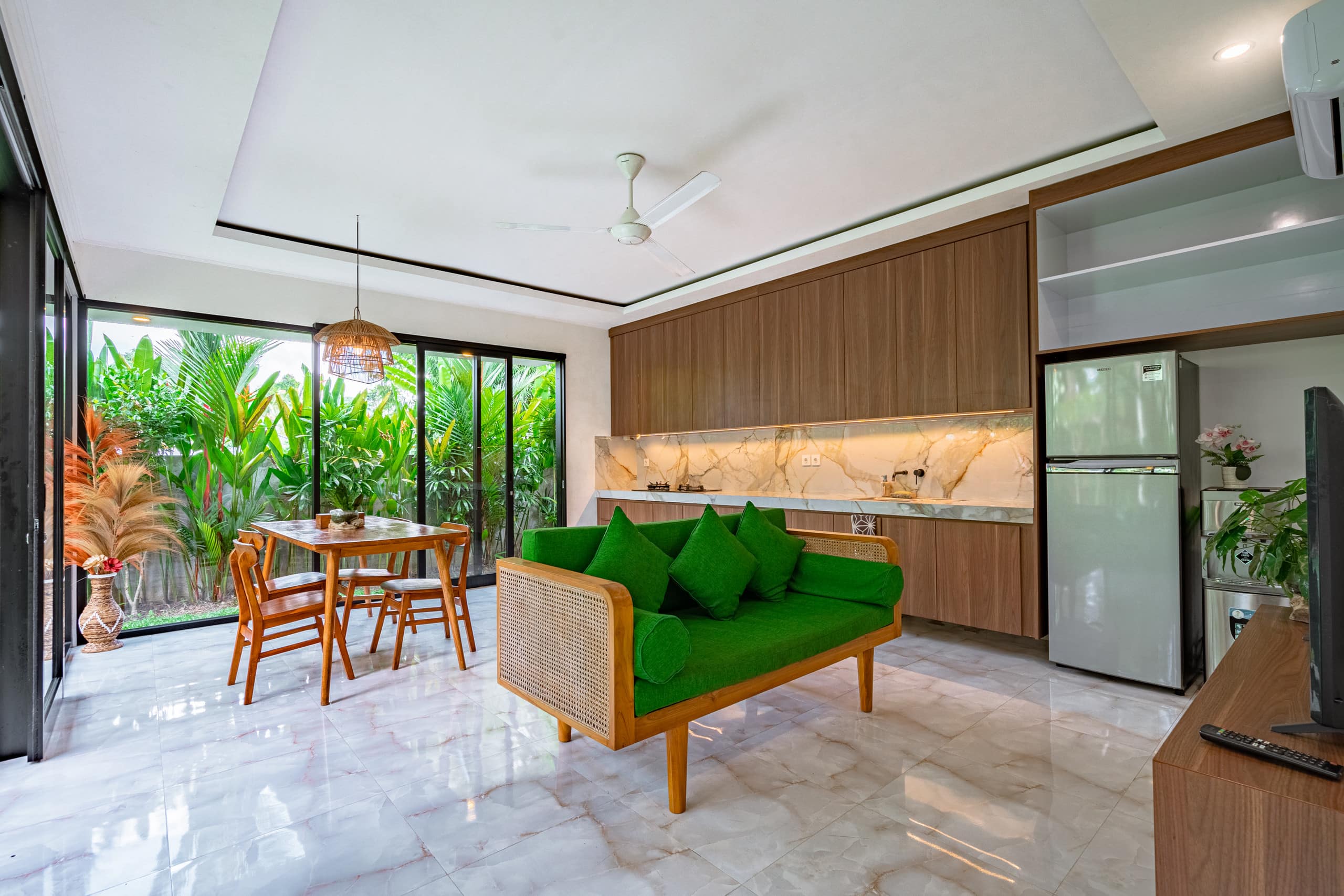 Villa in Ubud with forest views 7