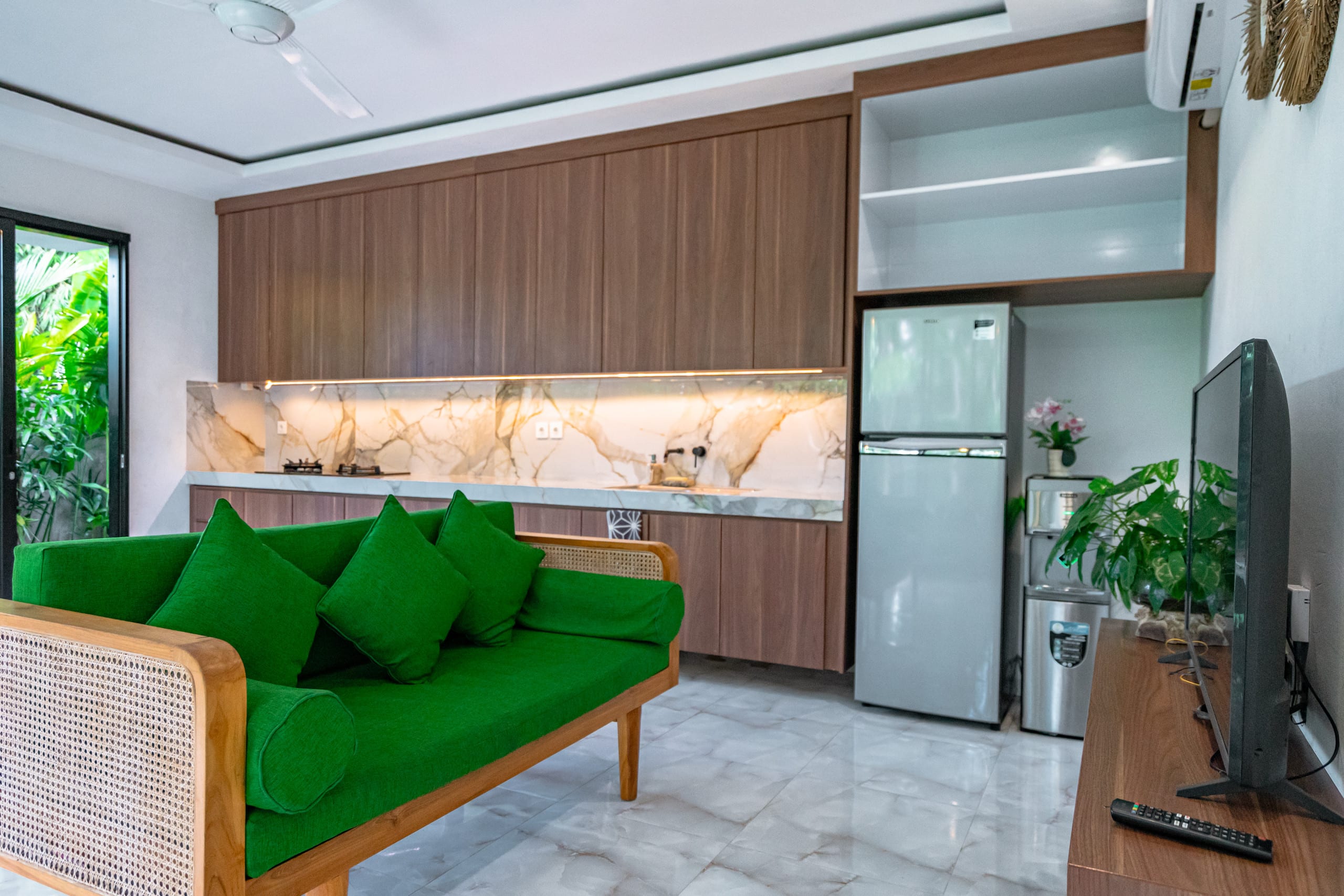 Villa in Ubud with forest views 12
