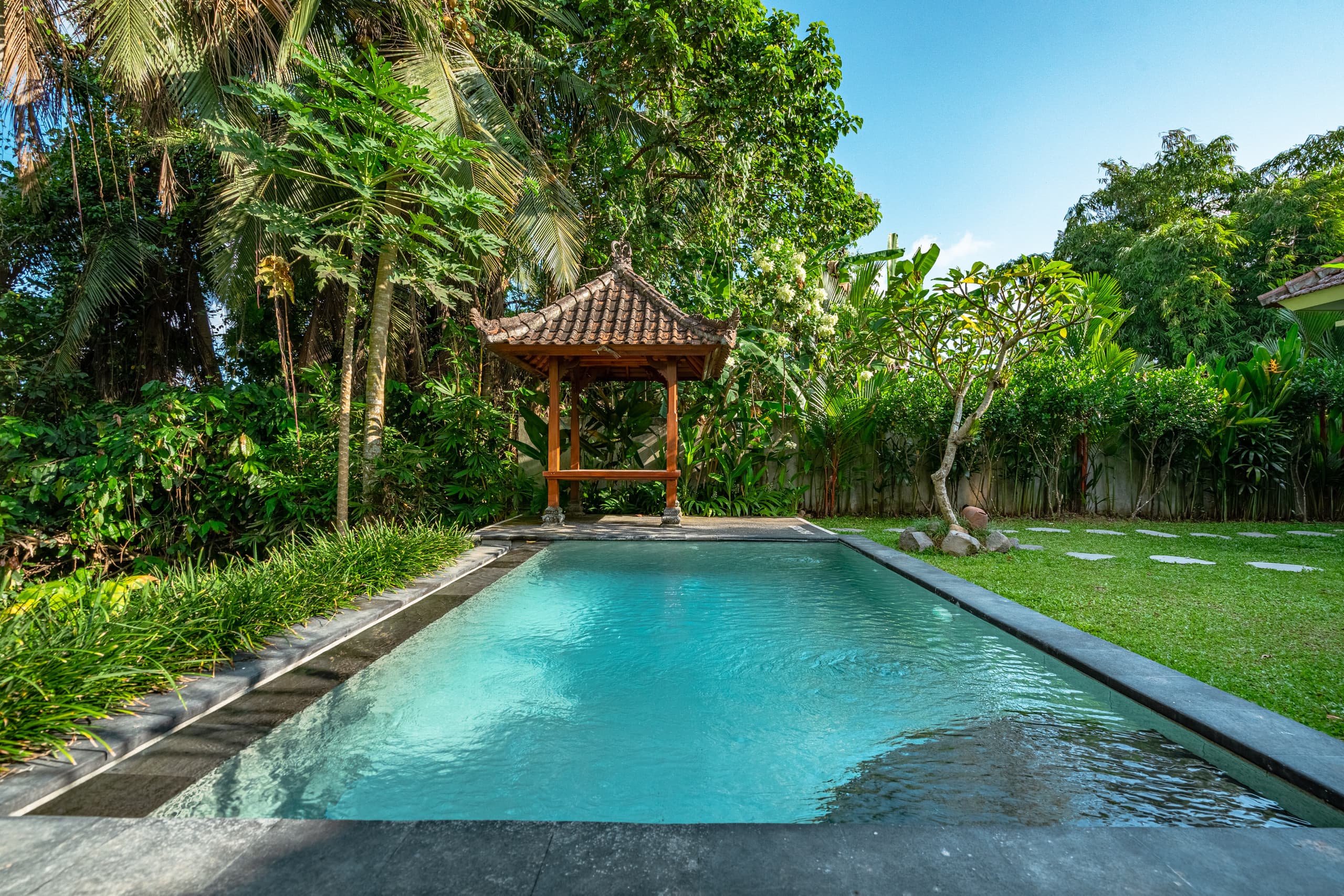 Villa in Ubud with forest views 33