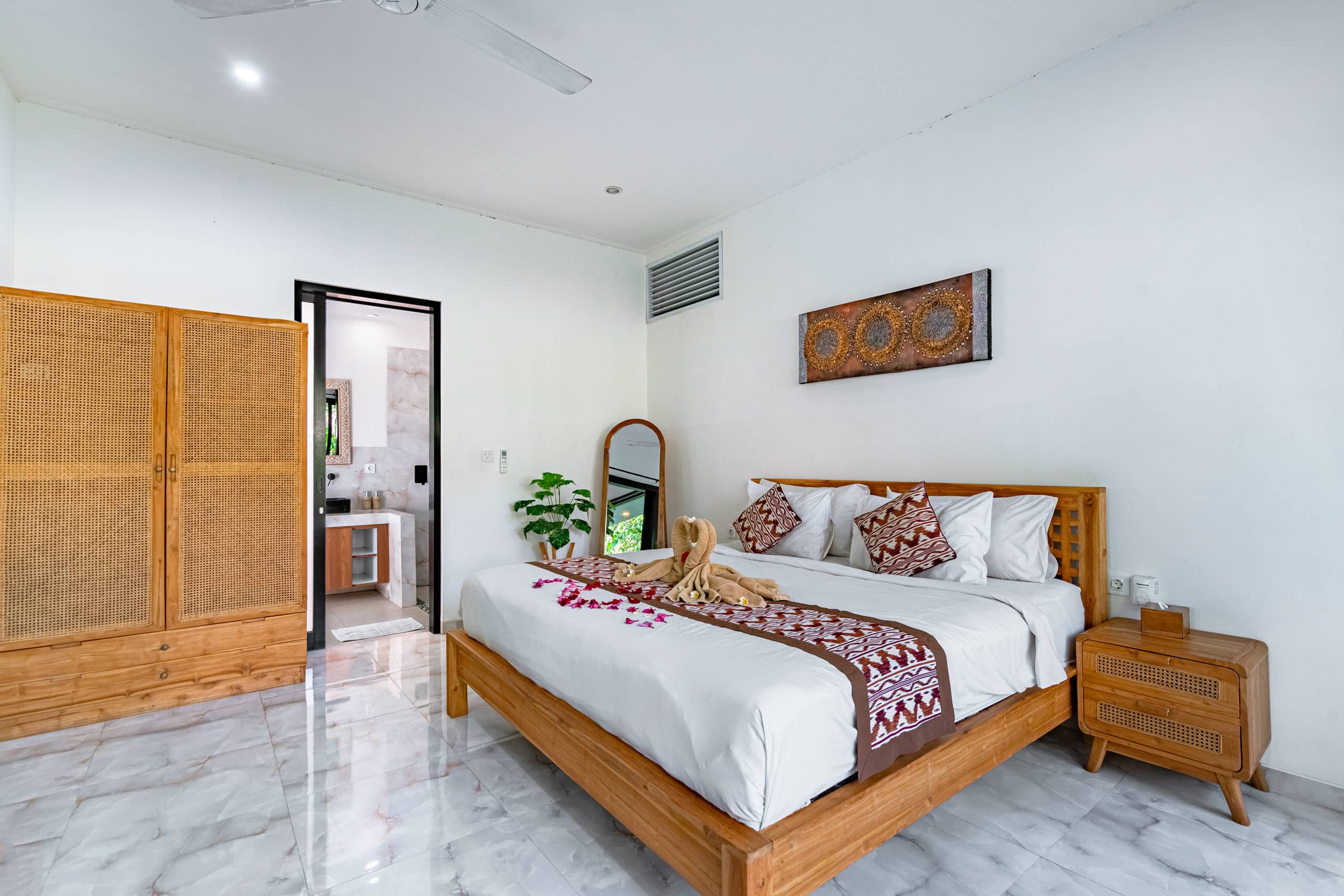 Villa in Ubud with forest views 21