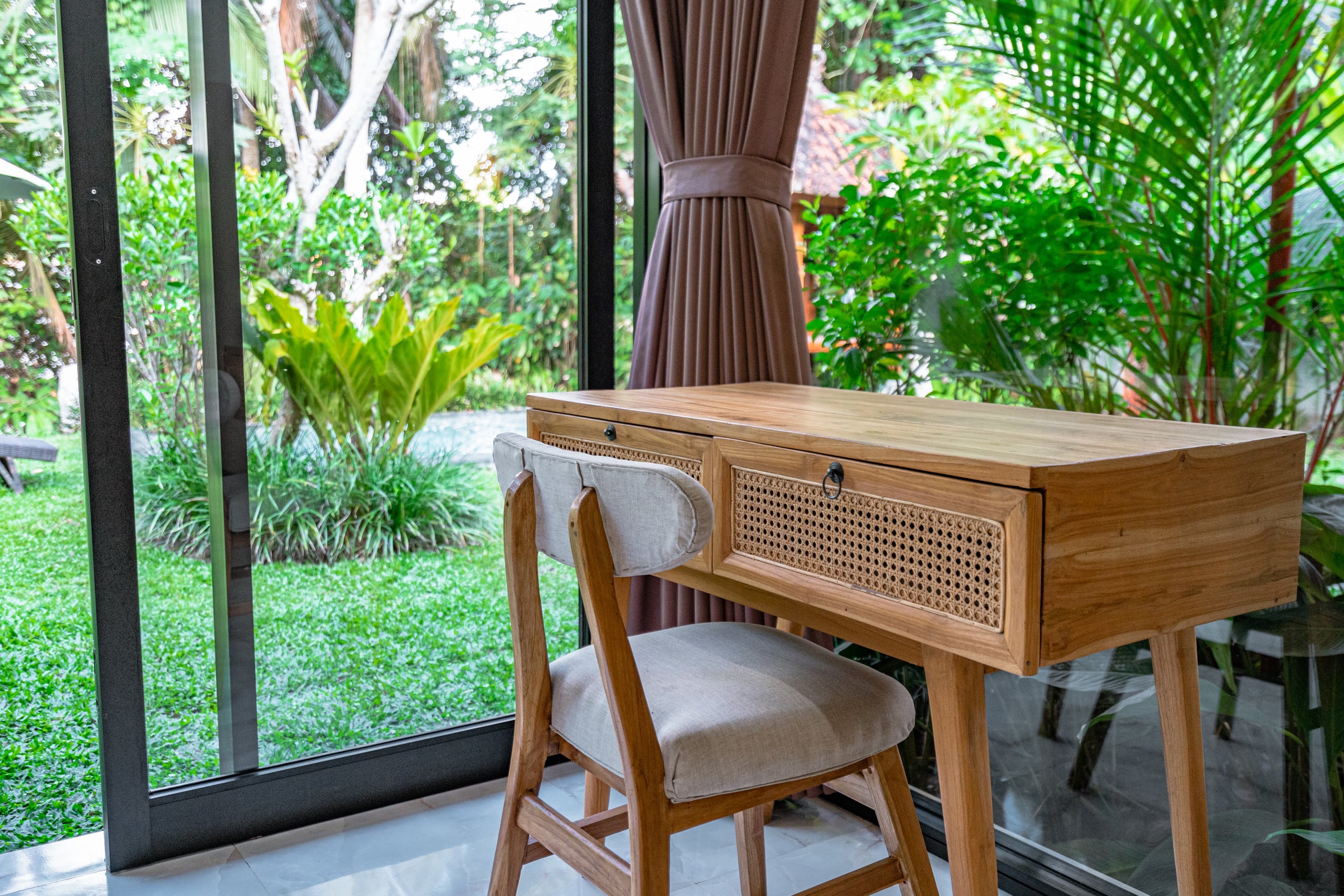 Villa in Ubud with forest views 39