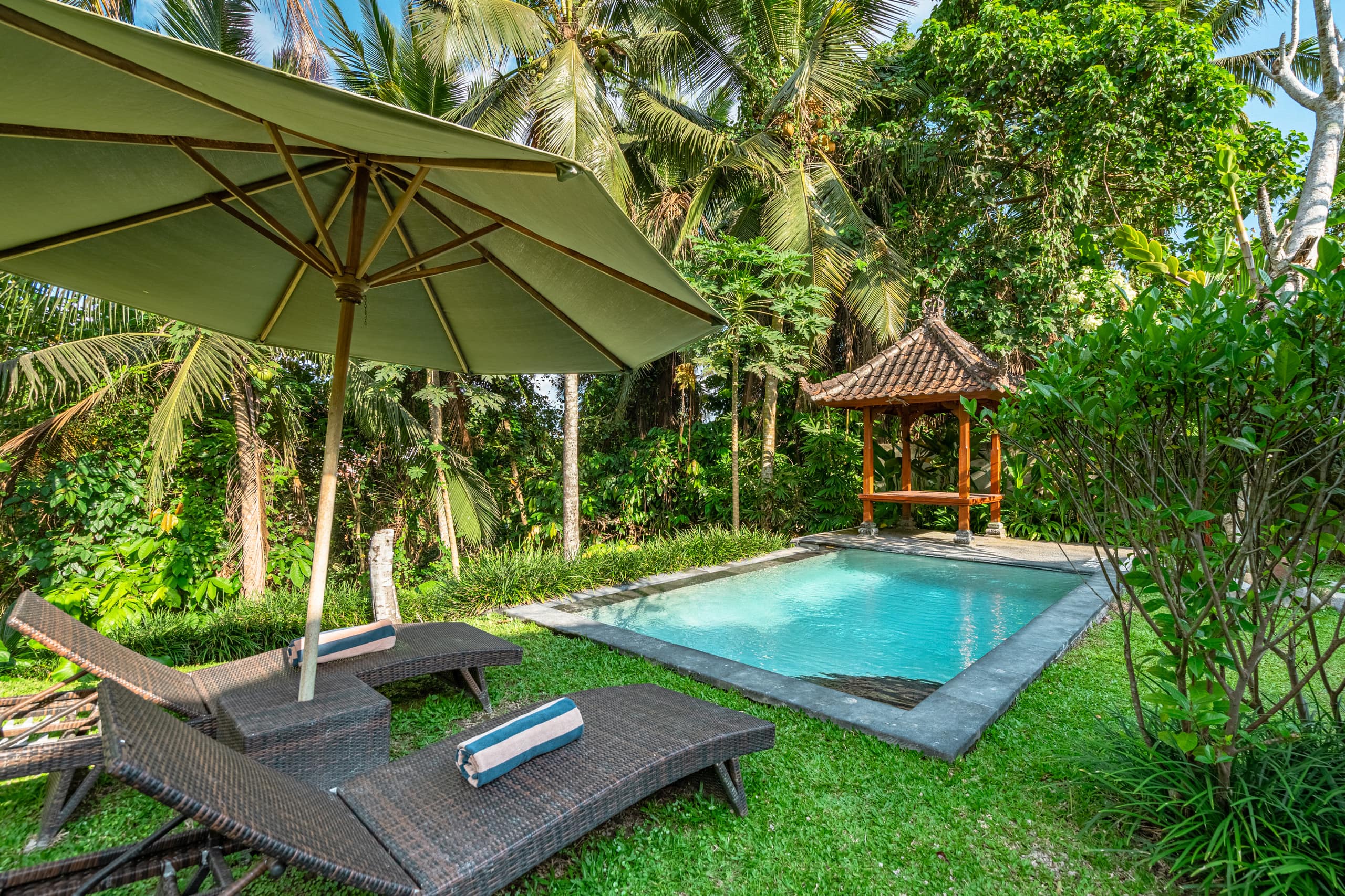 Villa in Ubud with forest views 30
