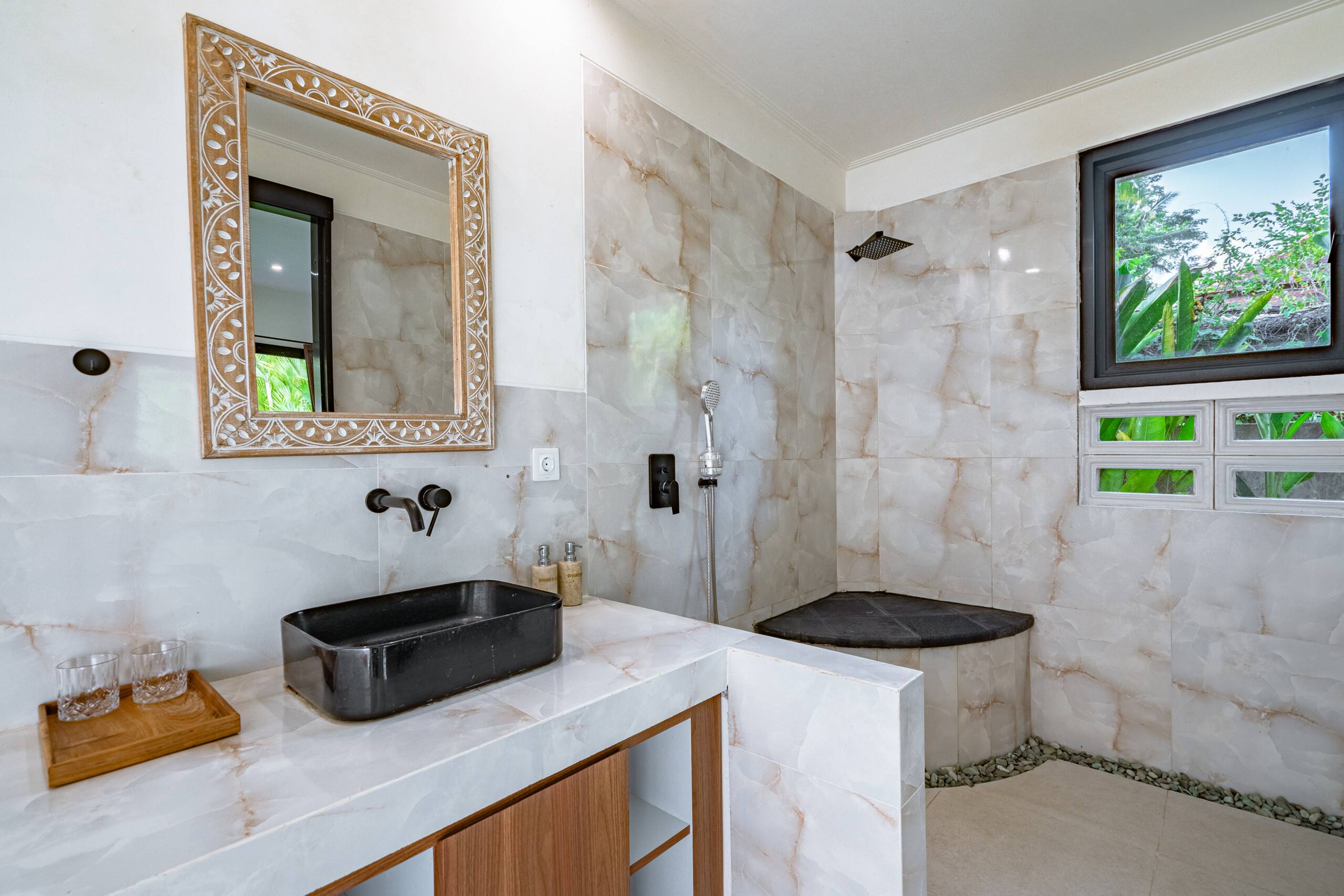 Villa in Ubud with forest views 23