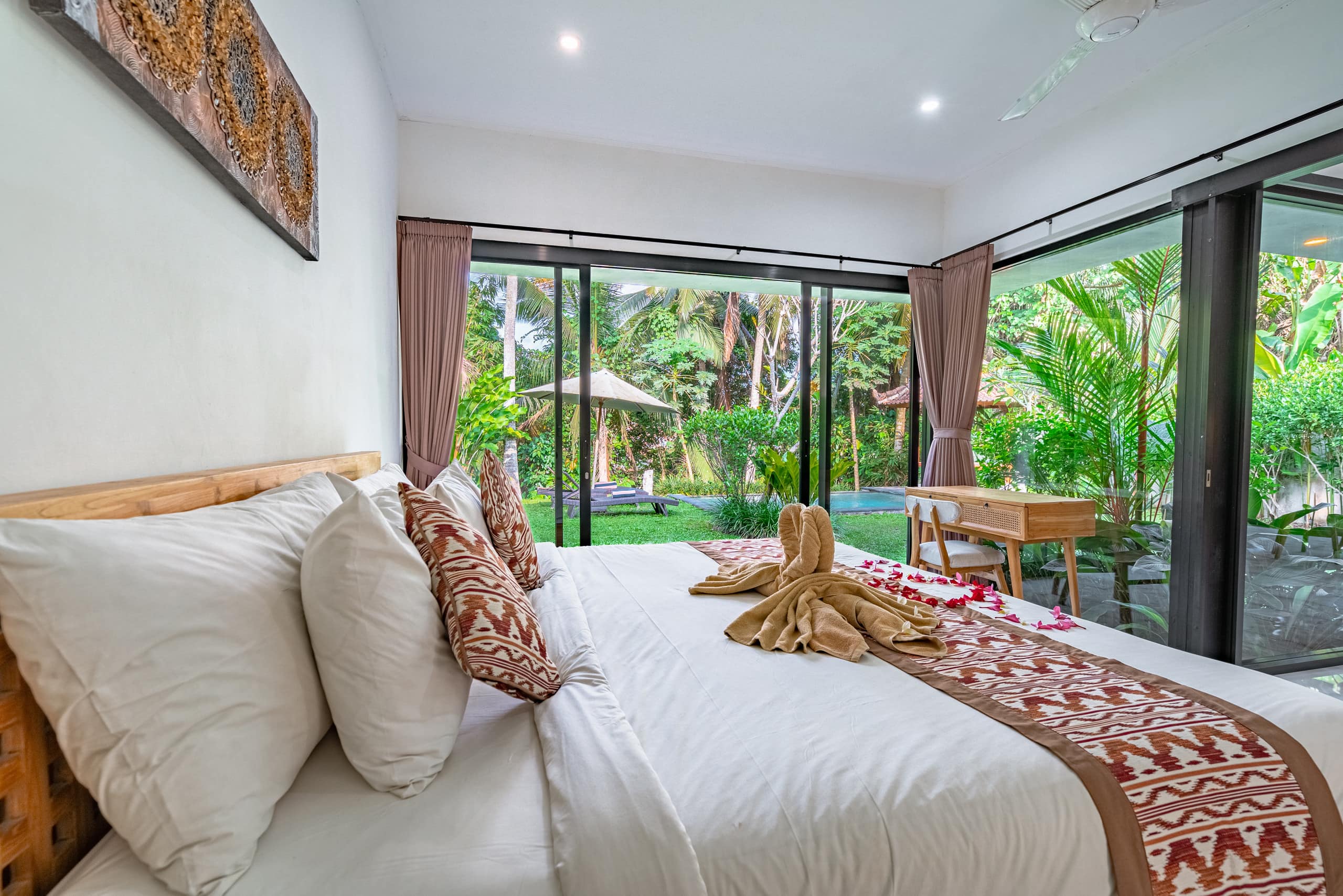 Villa in Ubud with forest views 20