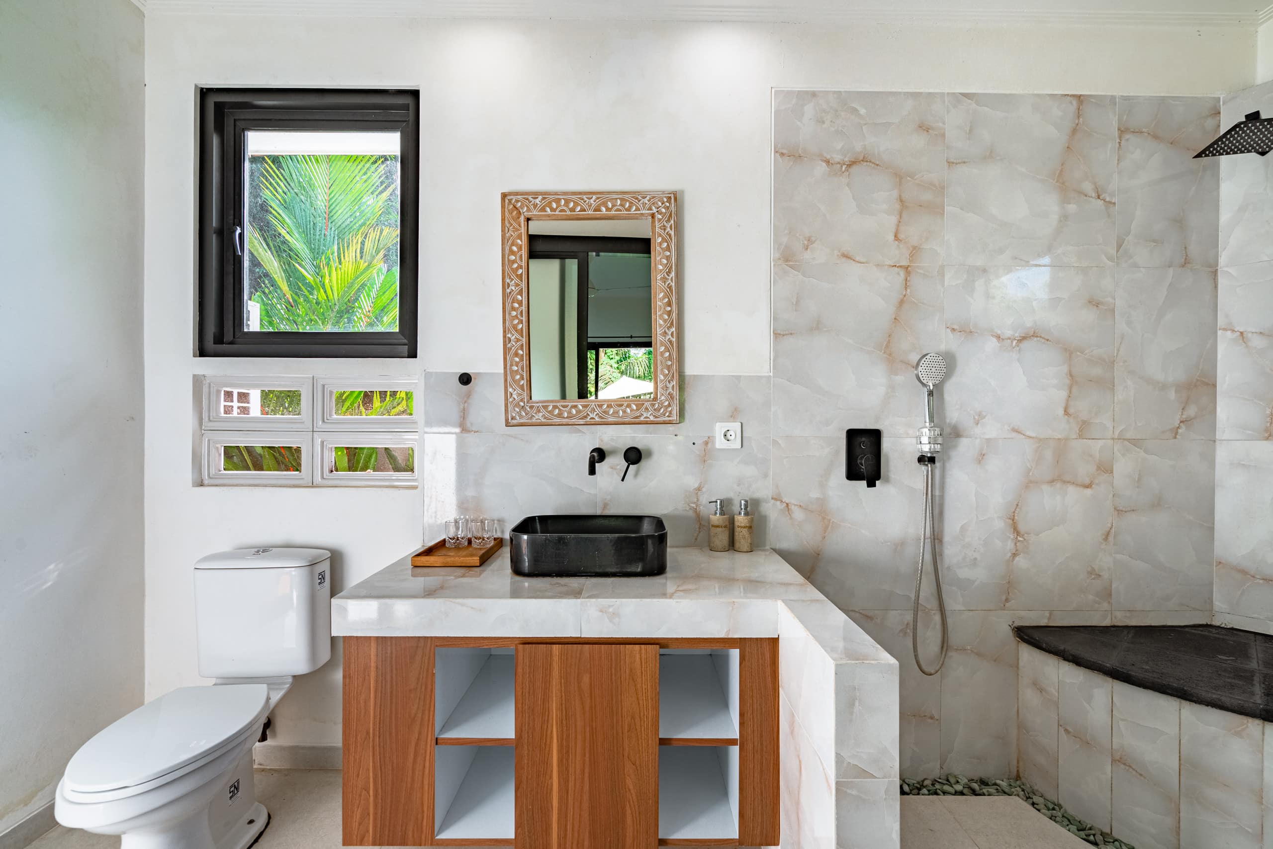 Villa in Ubud with forest views 24