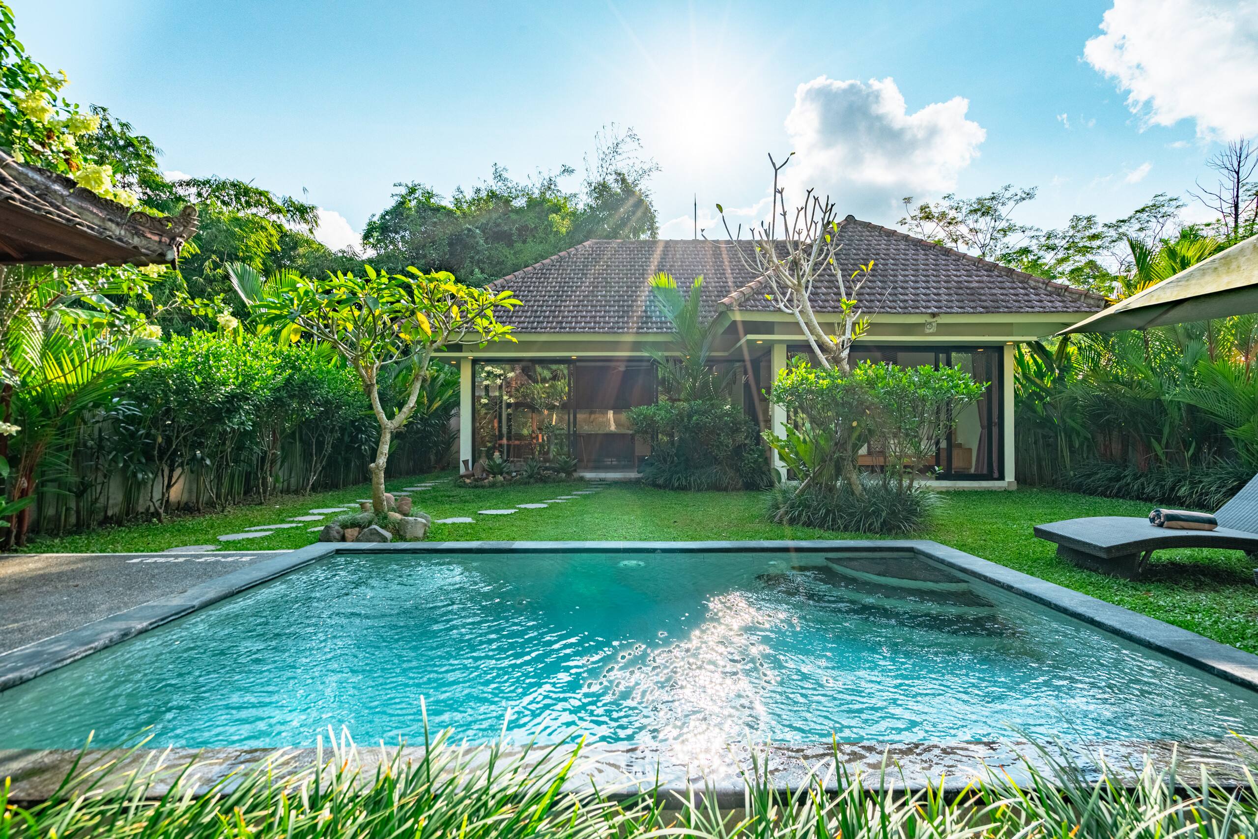 Villa in Ubud with forest views 37