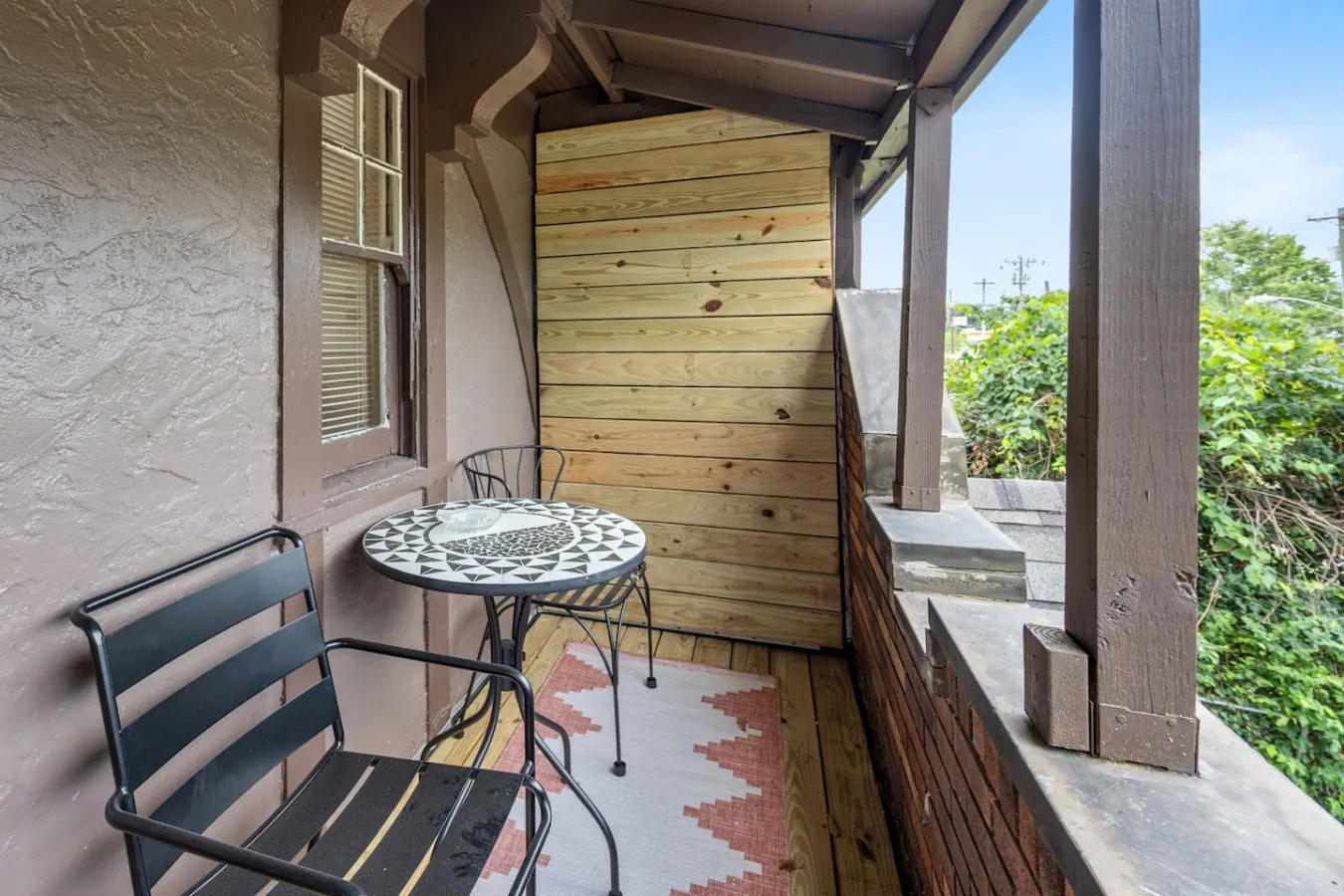 The Retreat - Warm and Convenient Guest Suite 10