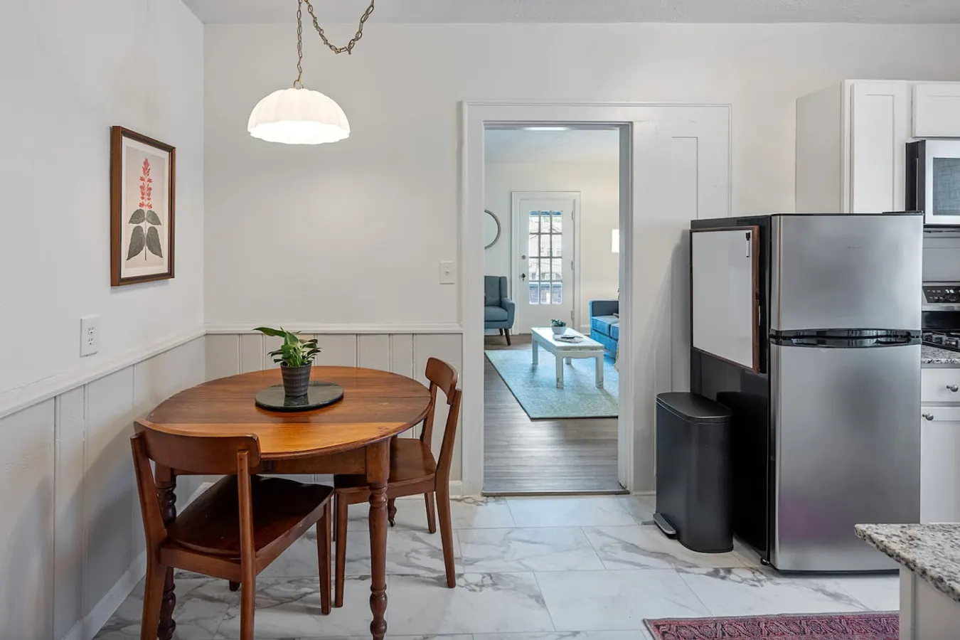 The Retreat - Warm and Convenient Guest Suite 6