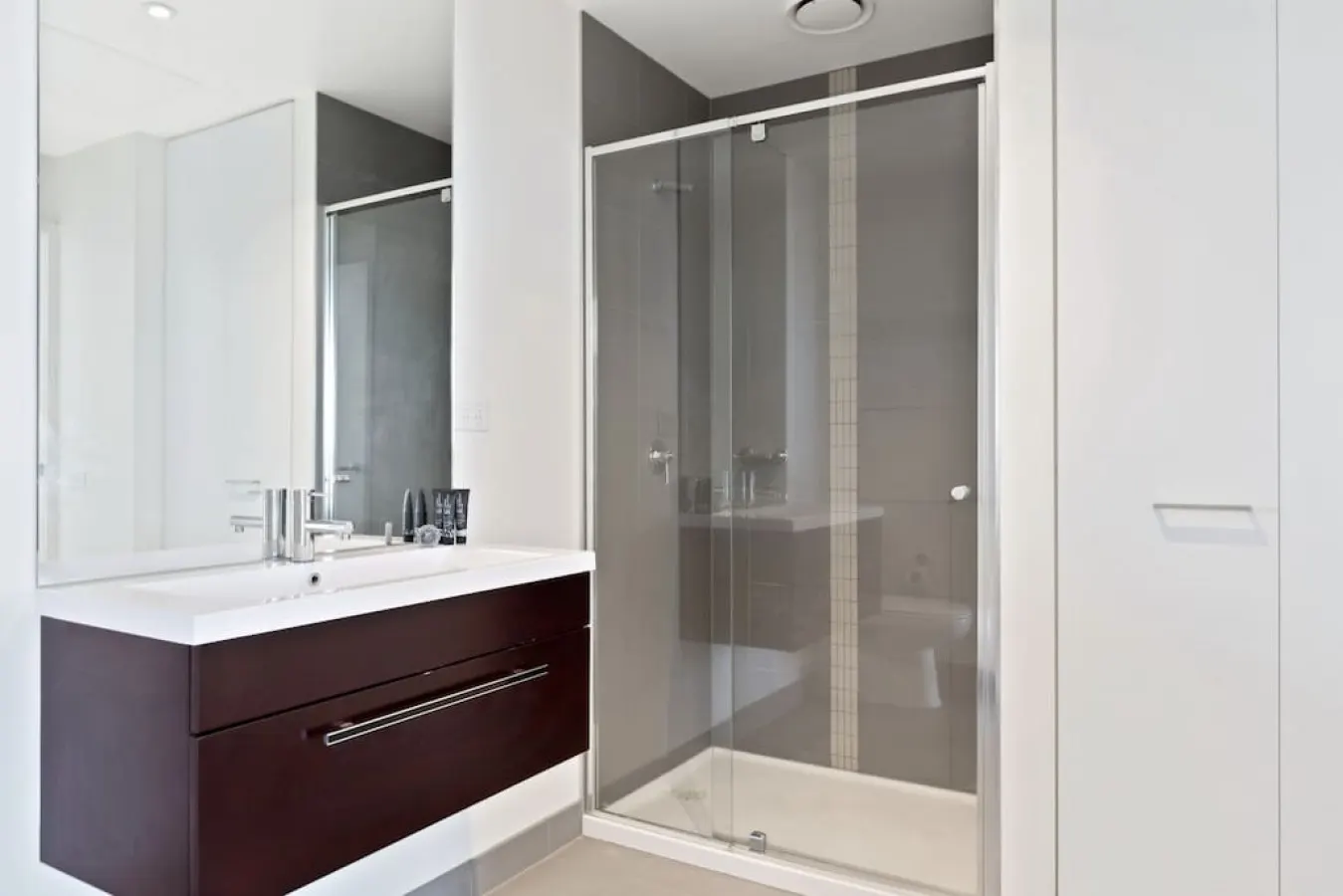 Levi: 2 Bed, 1 Bath Apartment 9