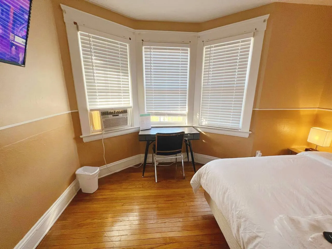 Puro Cuarto Room 10 min Downtown, 15 to Airport 9