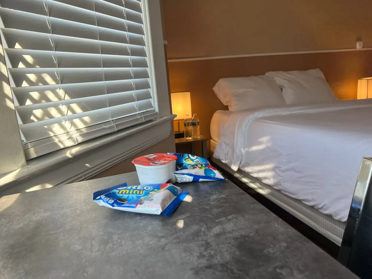 Puro Cuarto Room 10 min Downtown, 15 to Airport 12