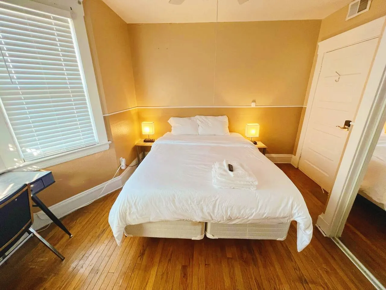 Puro Cuarto Room 10 min Downtown, 15 to Airport 8