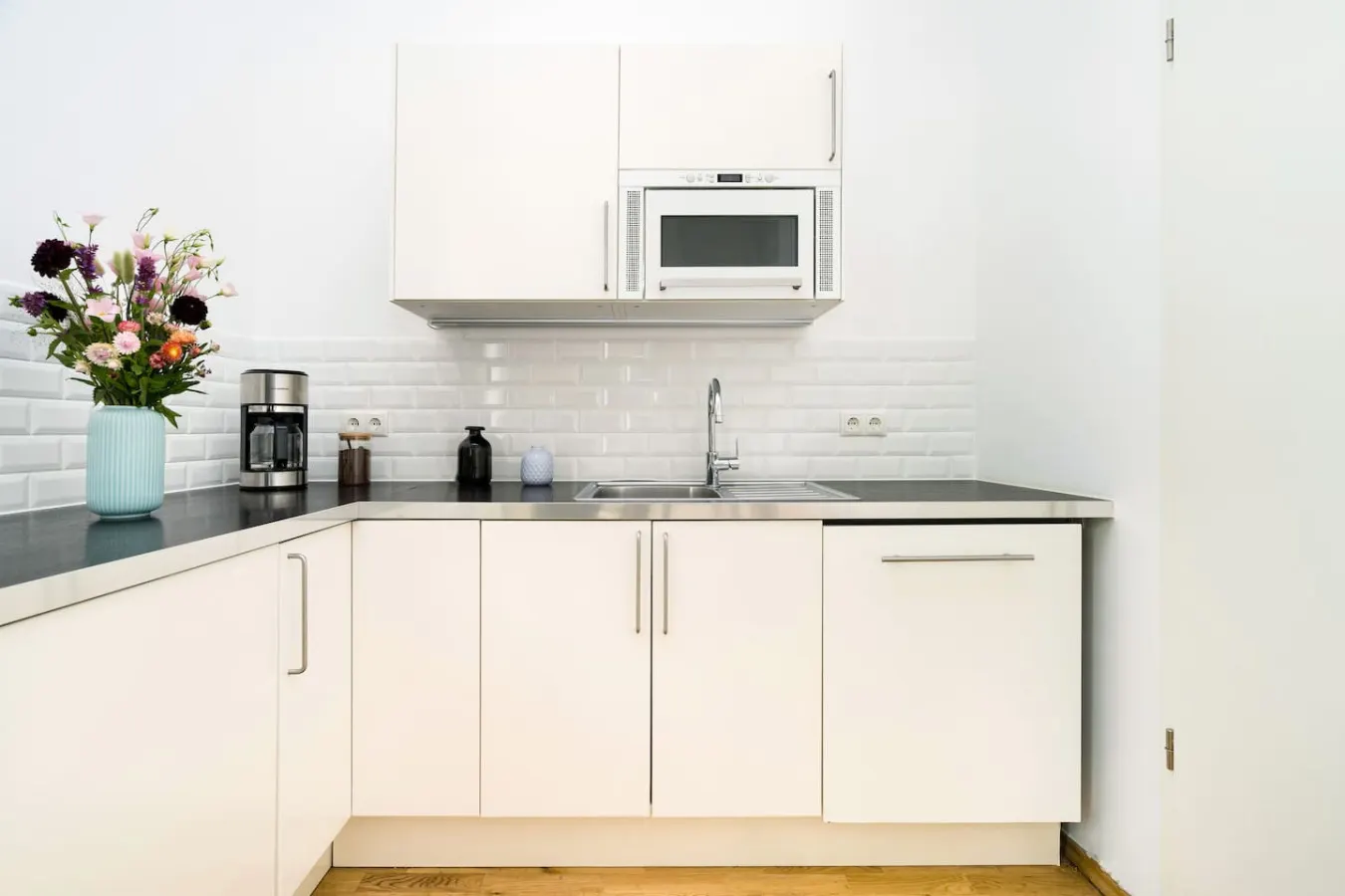 2-Bedroom & 95 sqm Apartment with Two-Balconies 16