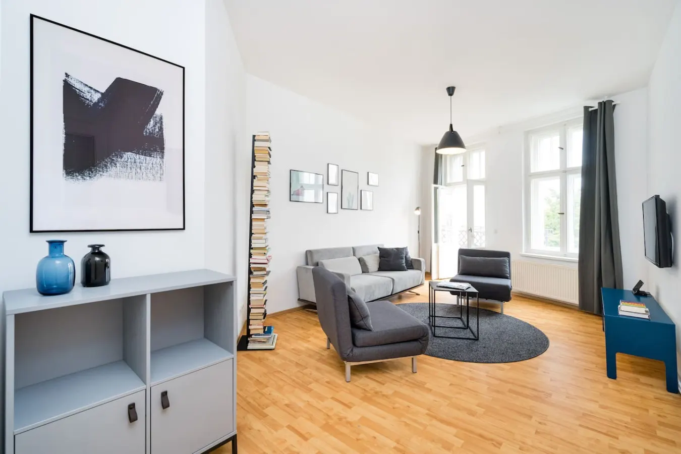 2-Bedroom & 95 sqm Apartment with Two-Balconies — photo 3