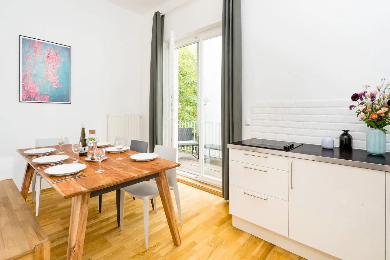 2-Bedroom & 95 sqm Apartment with Two-Balconies 7