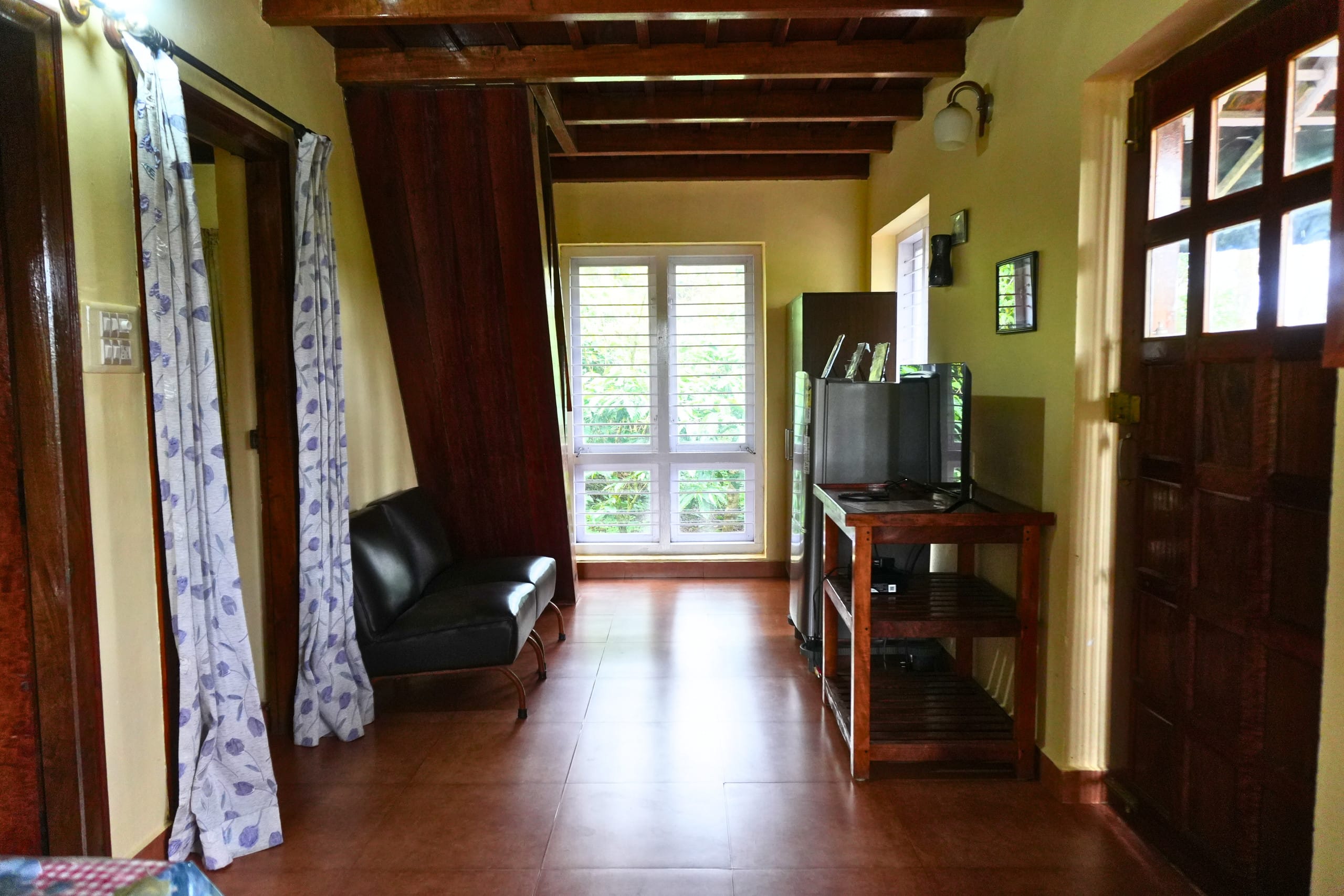 Daisy Land - Farm Stay. (Group of 6+ guests). 6
