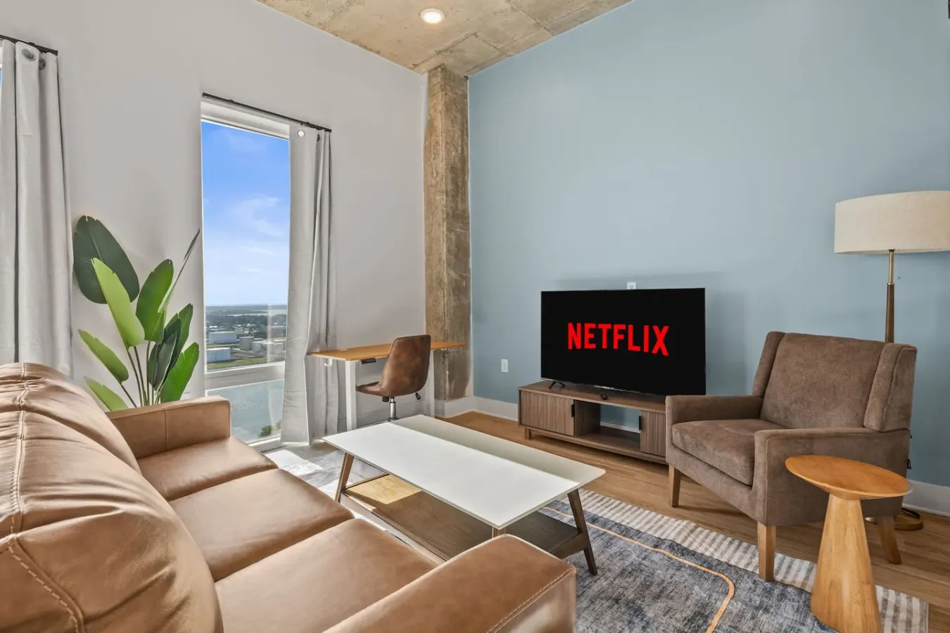 1BR Channelside Free Amenities + Prime Location 9