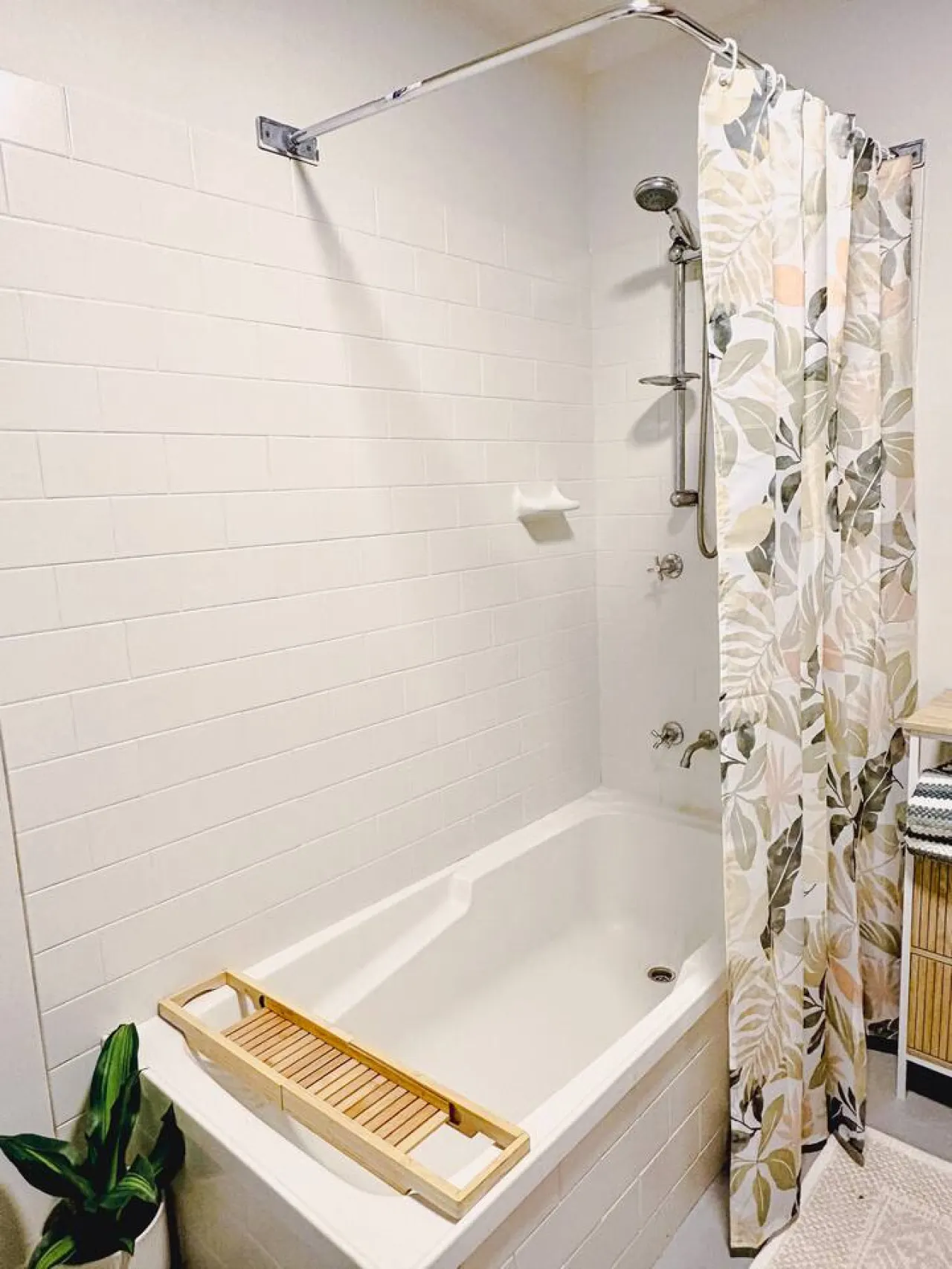 Buru Retreat Secluded Couples Escape, Spa & Walks 11