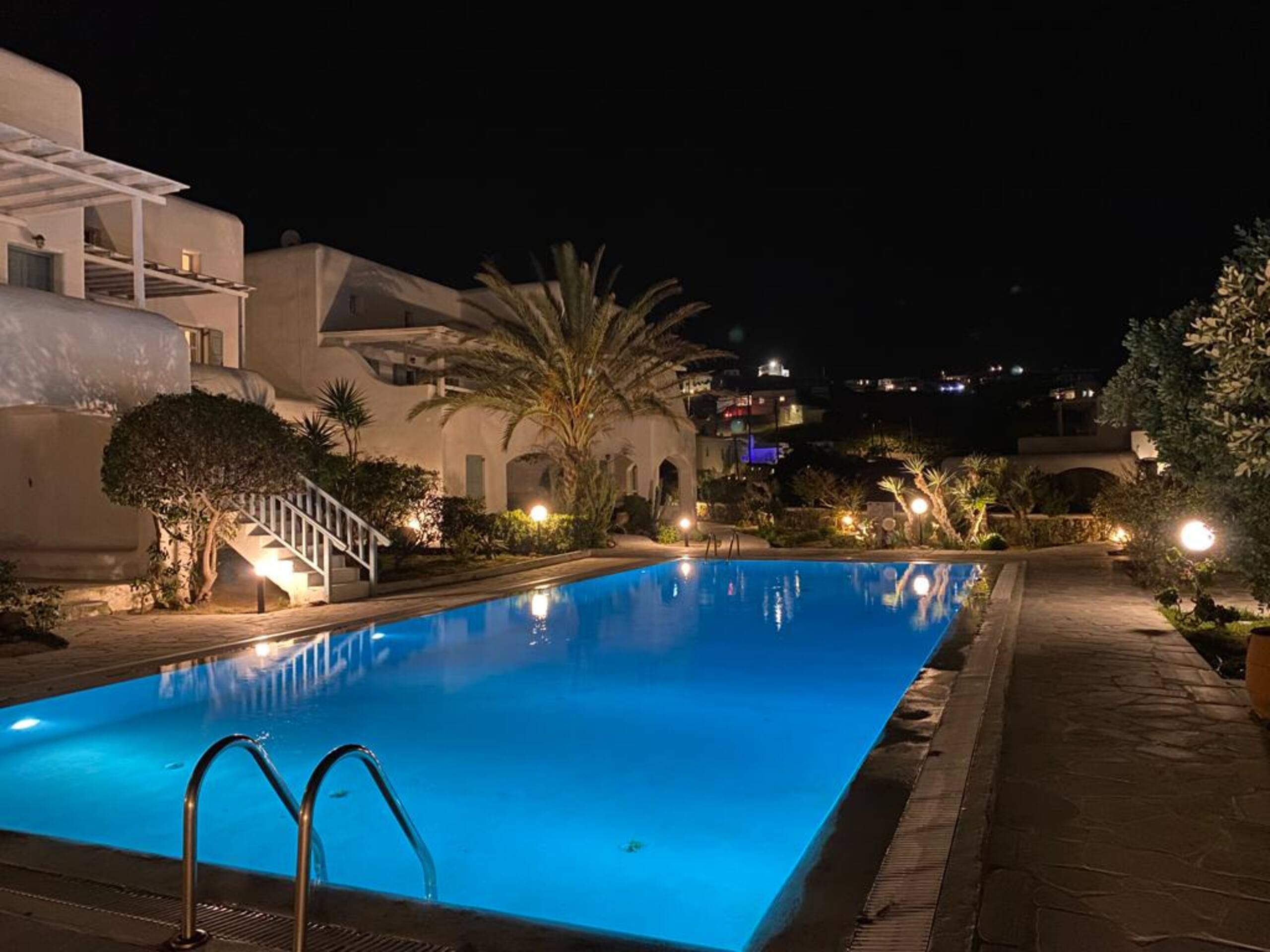 Mykonian Style Pool House 4 w Night Security Guard — photo 2