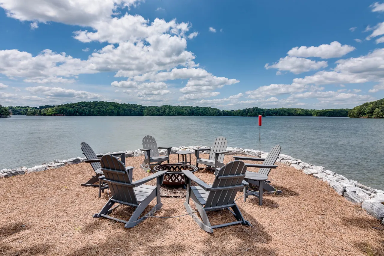 Lakeside Lodge 5