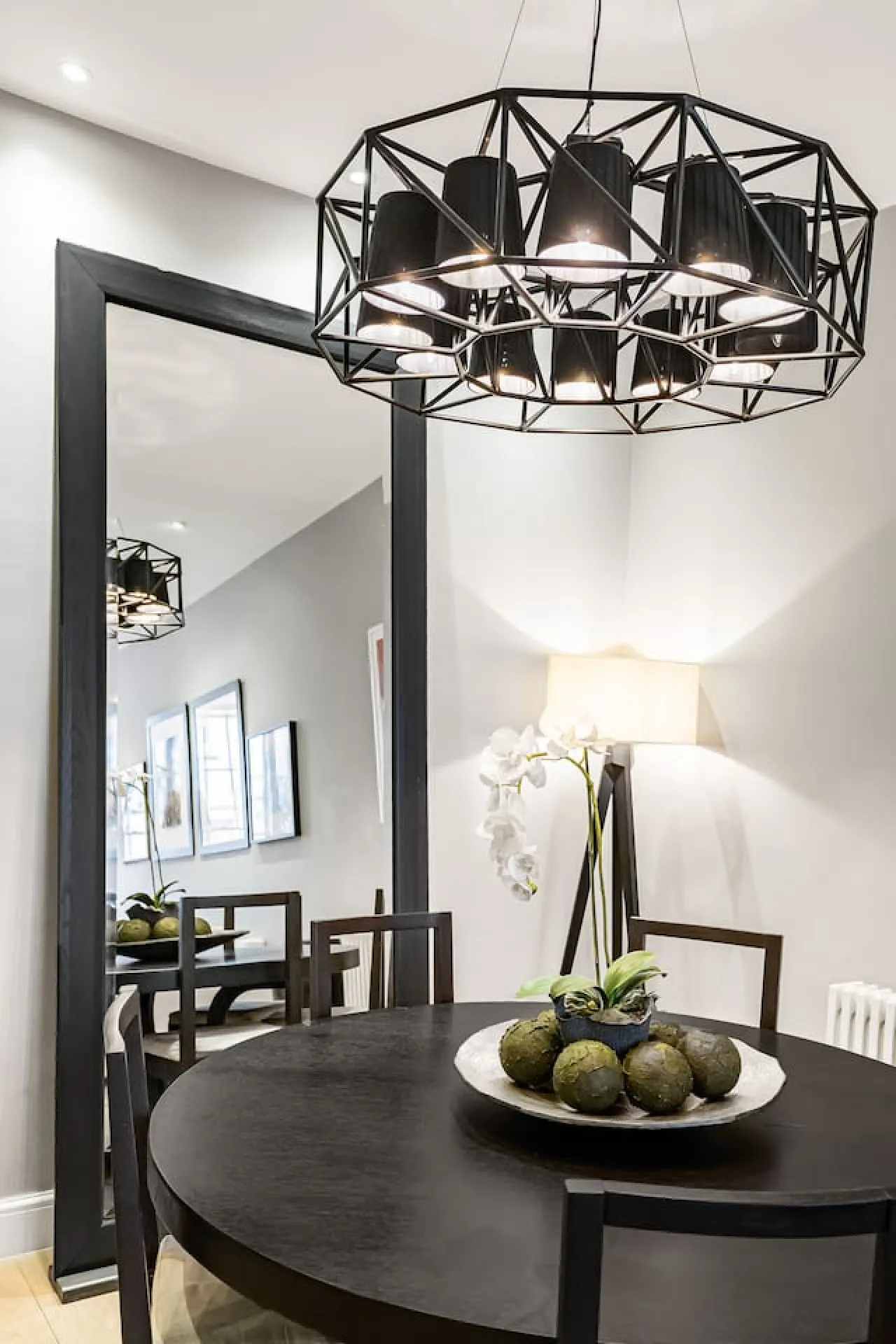 Pavilion Road Mews 4-Bed Near Sloane Square 16
