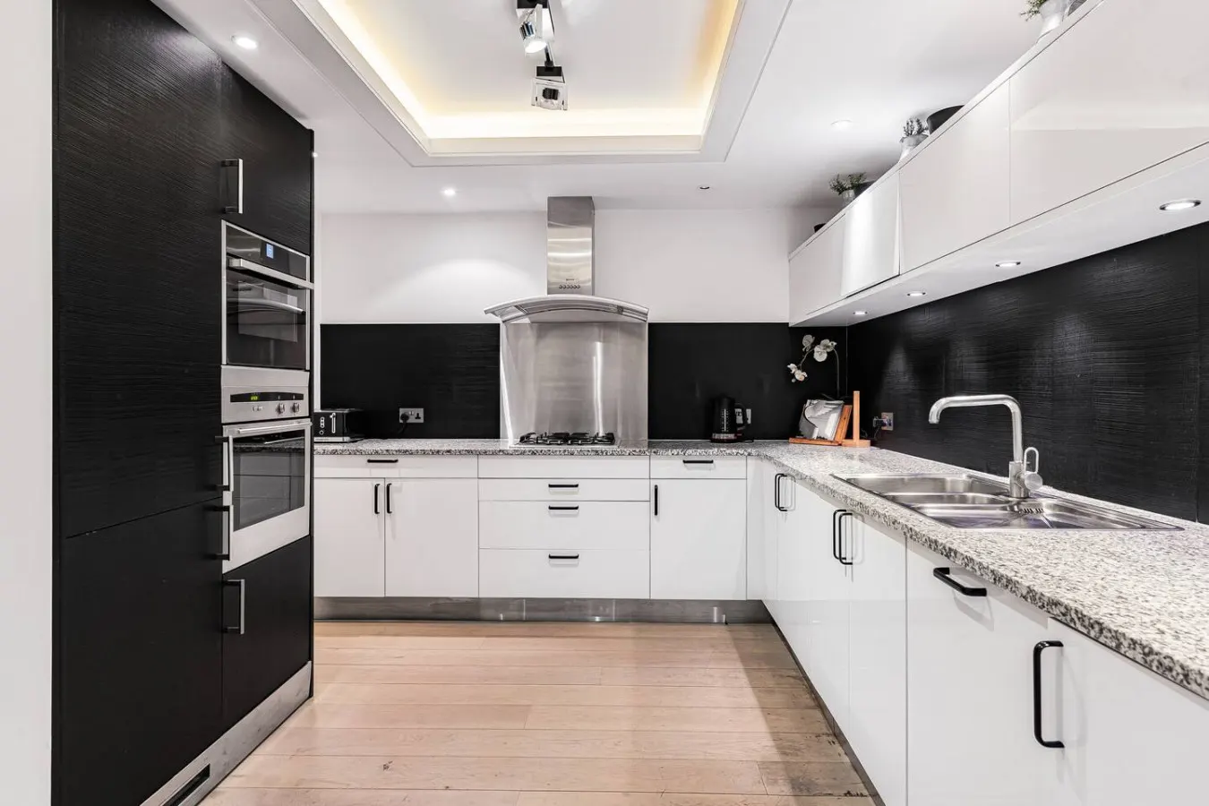 Pavilion Road Mews | 4-Bed | Near Sloane Square — photo 4