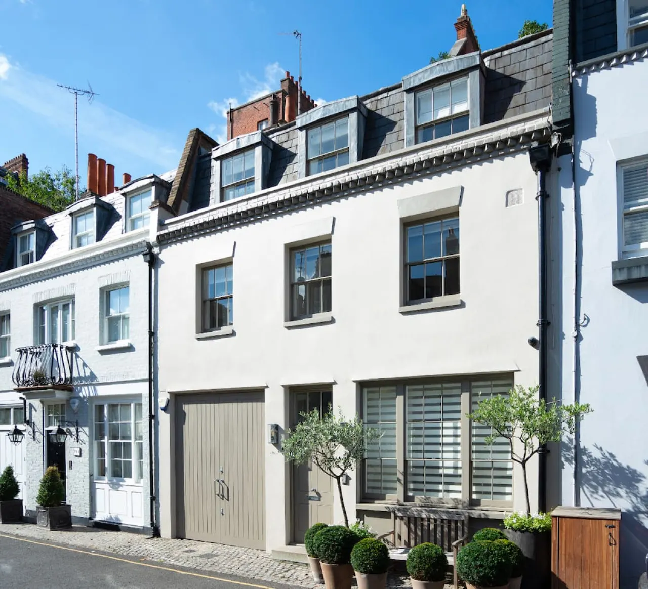 Pavilion Road Mews 4-Bed Near Sloane Square 6
