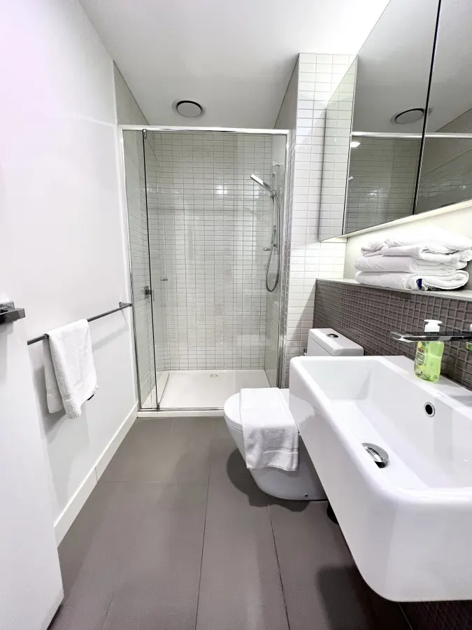 ReadySet Apartments on Rose Lane - 3 Bedroom Apartment RL4 12