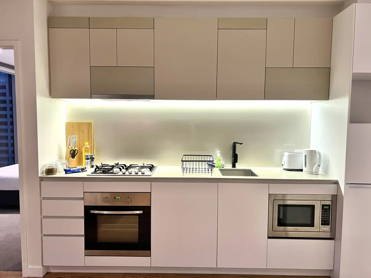 ReadySet Apartments on Rose Lane - 3 Bedroom Apartment RL4 14