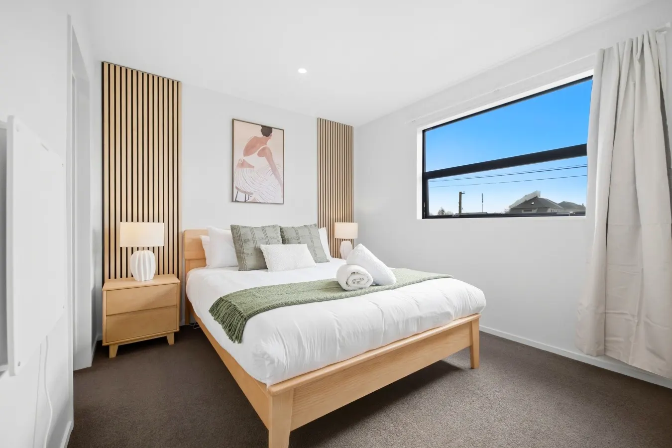 Stylish 3BR Ensuite, Free Car Park, 2 mins walk to Stadium 2