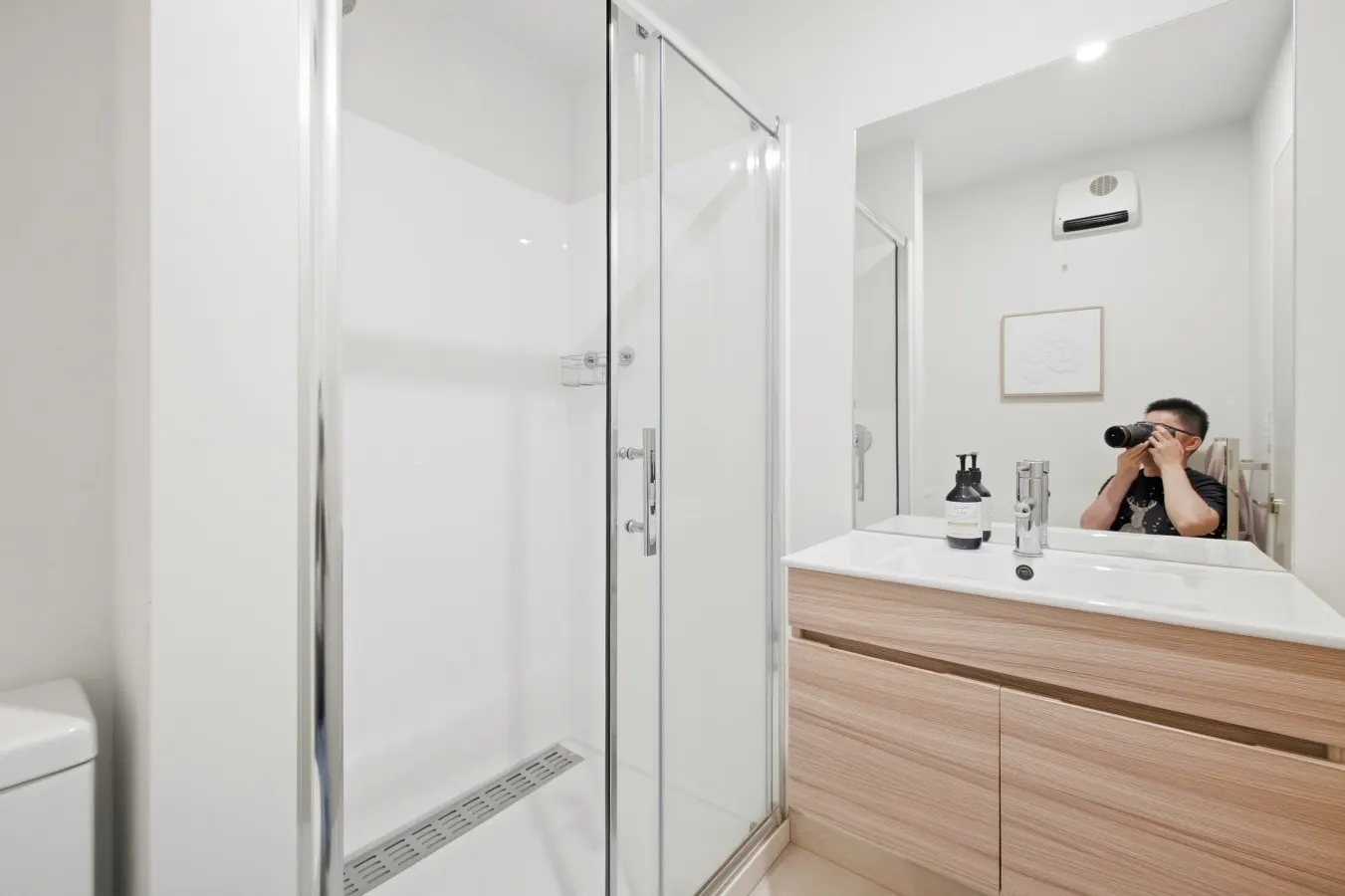 Stylish 3BR Ensuite, Free Car Park, 2 mins walk to Stadium 9