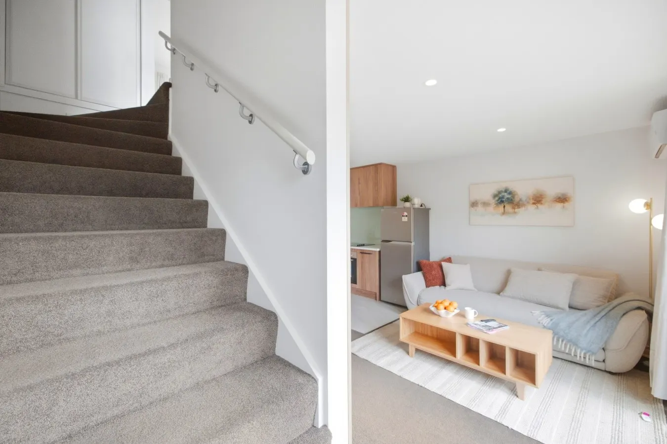 Stylish 3BR Ensuite, Free Car Park, 2 mins walk to Stadium 10