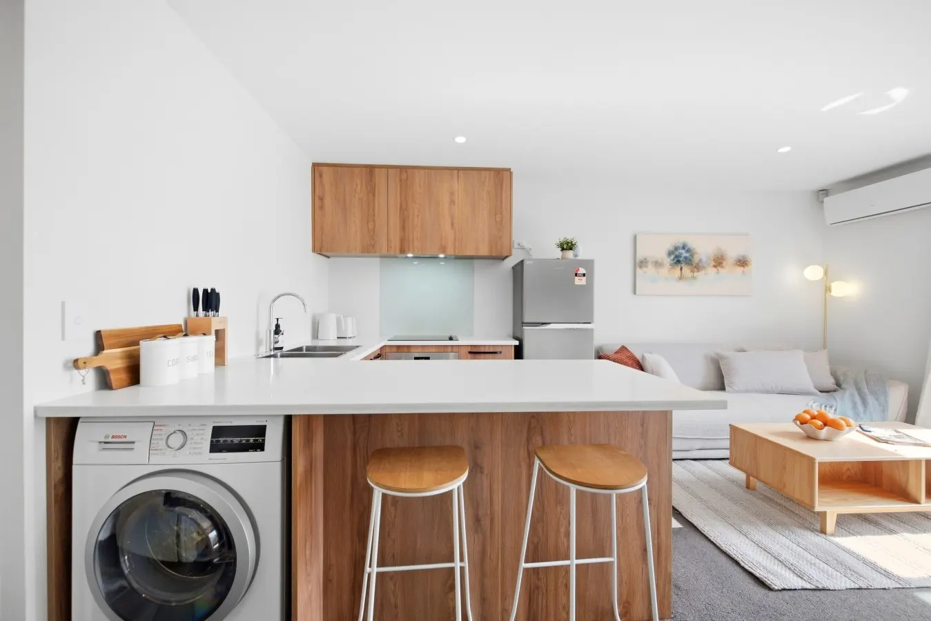 Stylish 3BR Ensuite, Free Car Park, 2 mins walk to Stadium 17
