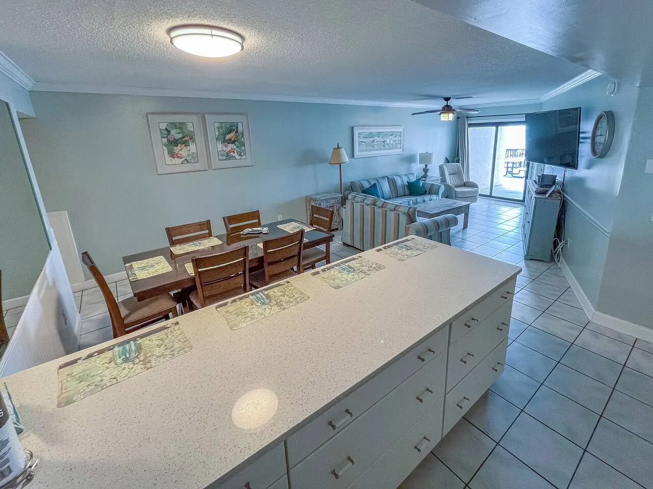 Whispering Seas 107- Oceanfront 2Br/2Bath with pool access. Ground floor with beach view- Sleeps 8 18