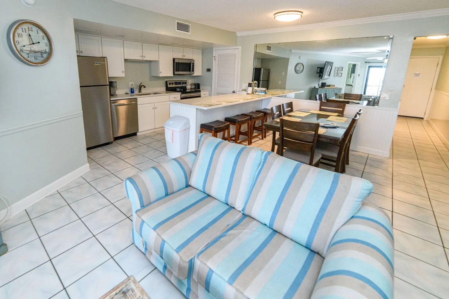 Whispering Seas 107- Oceanfront 2Br/2Bath with pool access. Ground floor with beach view- Sleeps 8 19