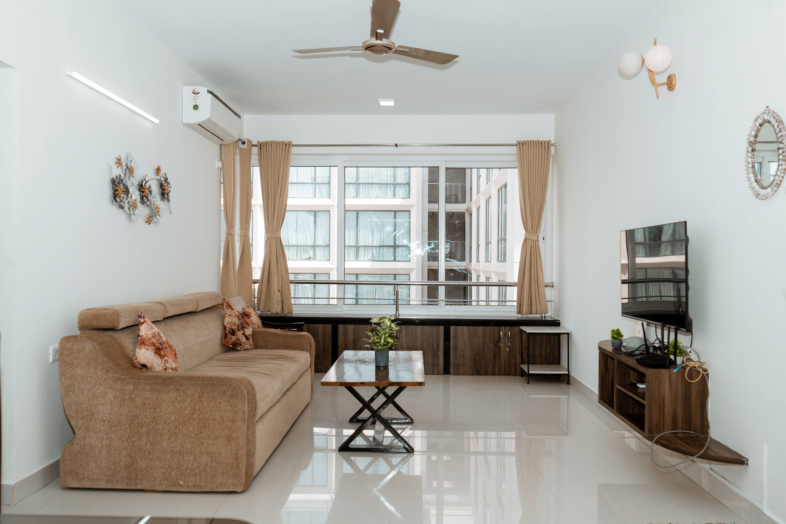 Luxury Escape by the Coast | 5 Min Walk to Beach 7