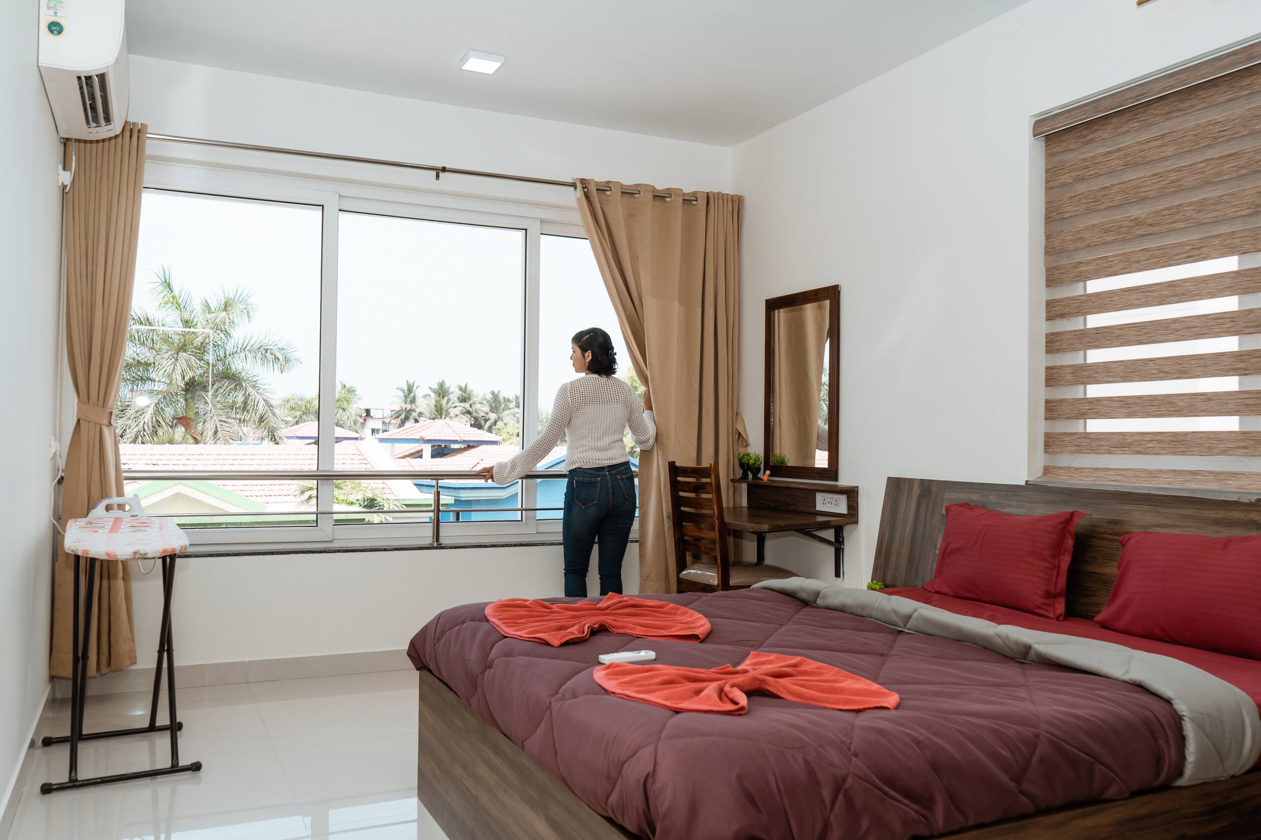 Luxury Escape by the Coast | 5 Min Walk to Beach 15