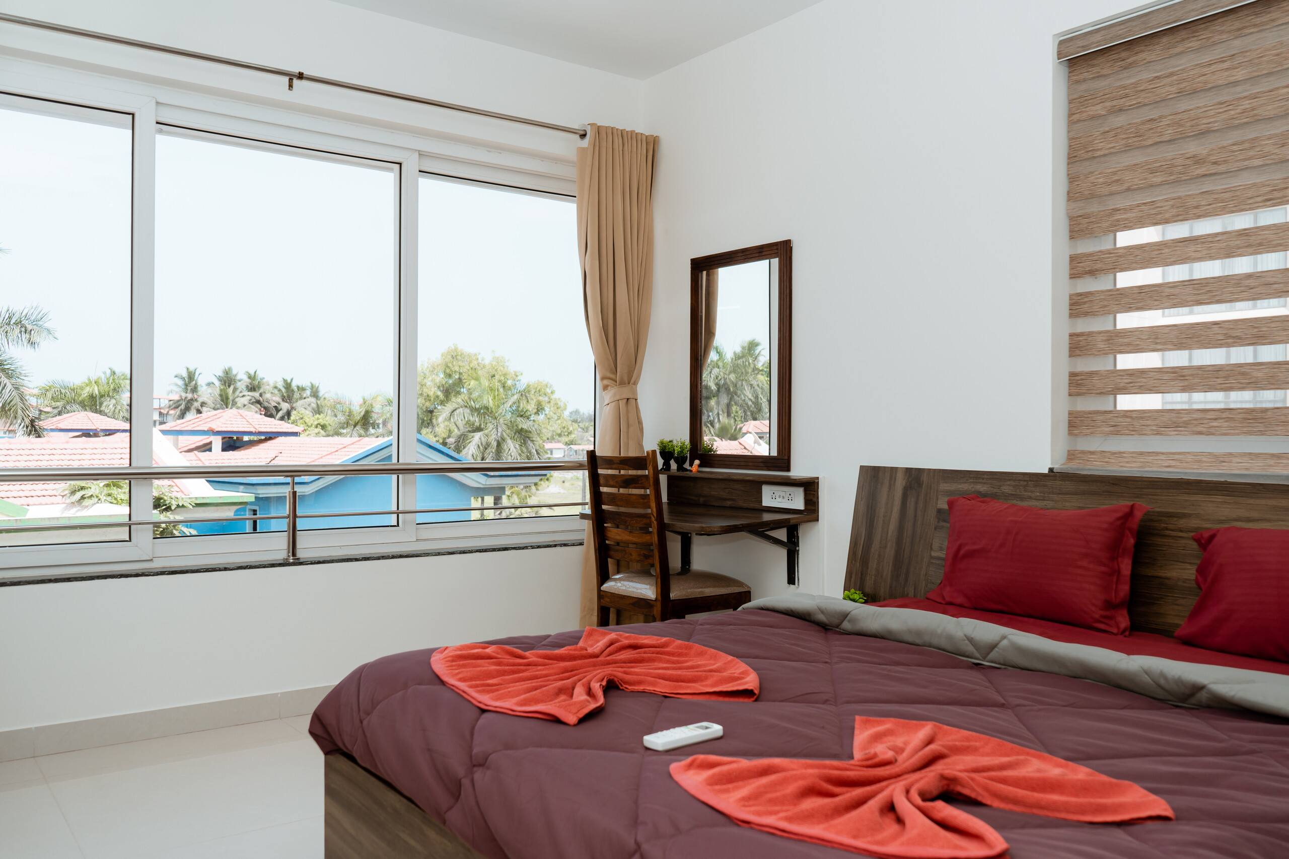 Luxury Escape by the Coast | 5 Min Walk to Beach 16