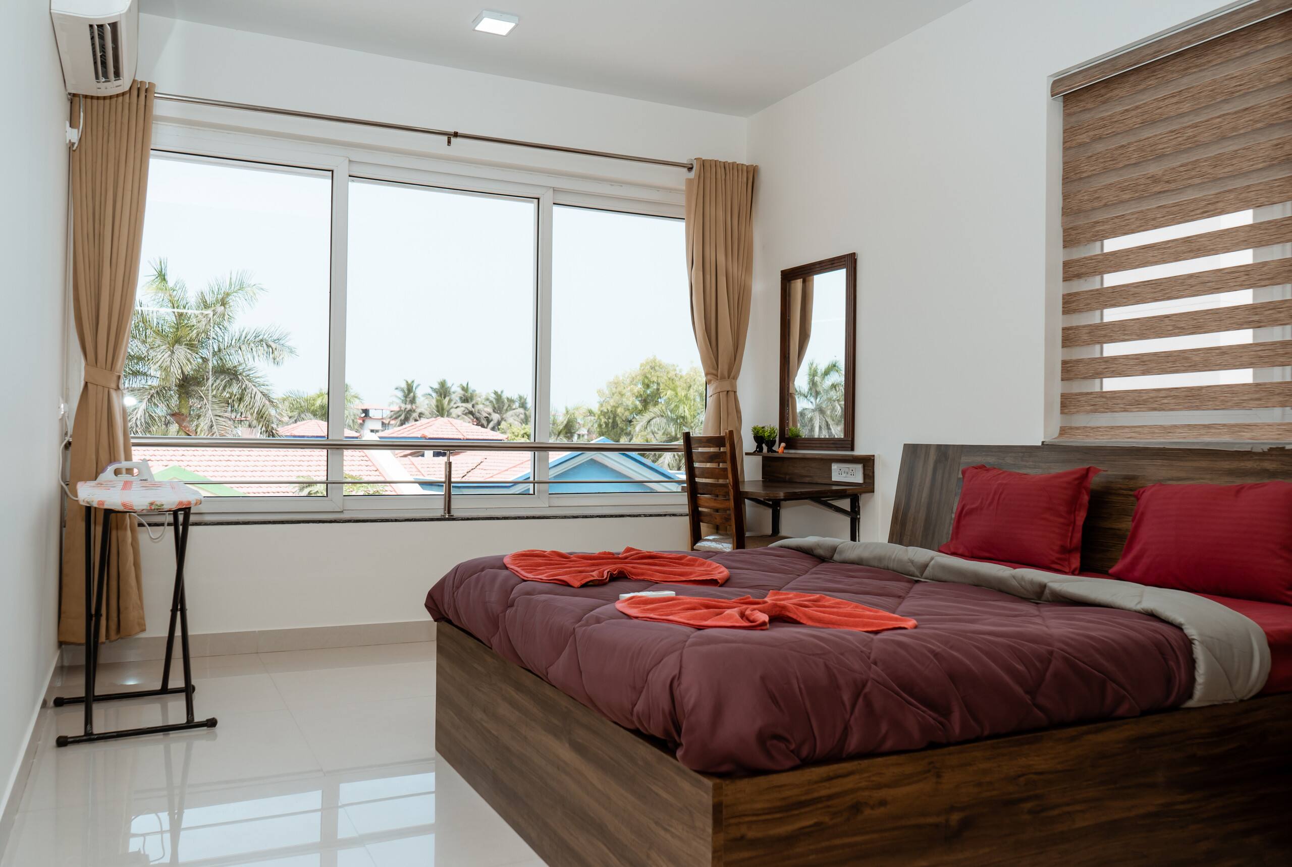 Luxury Escape by the Coast | 5 Min Walk to Beach 14