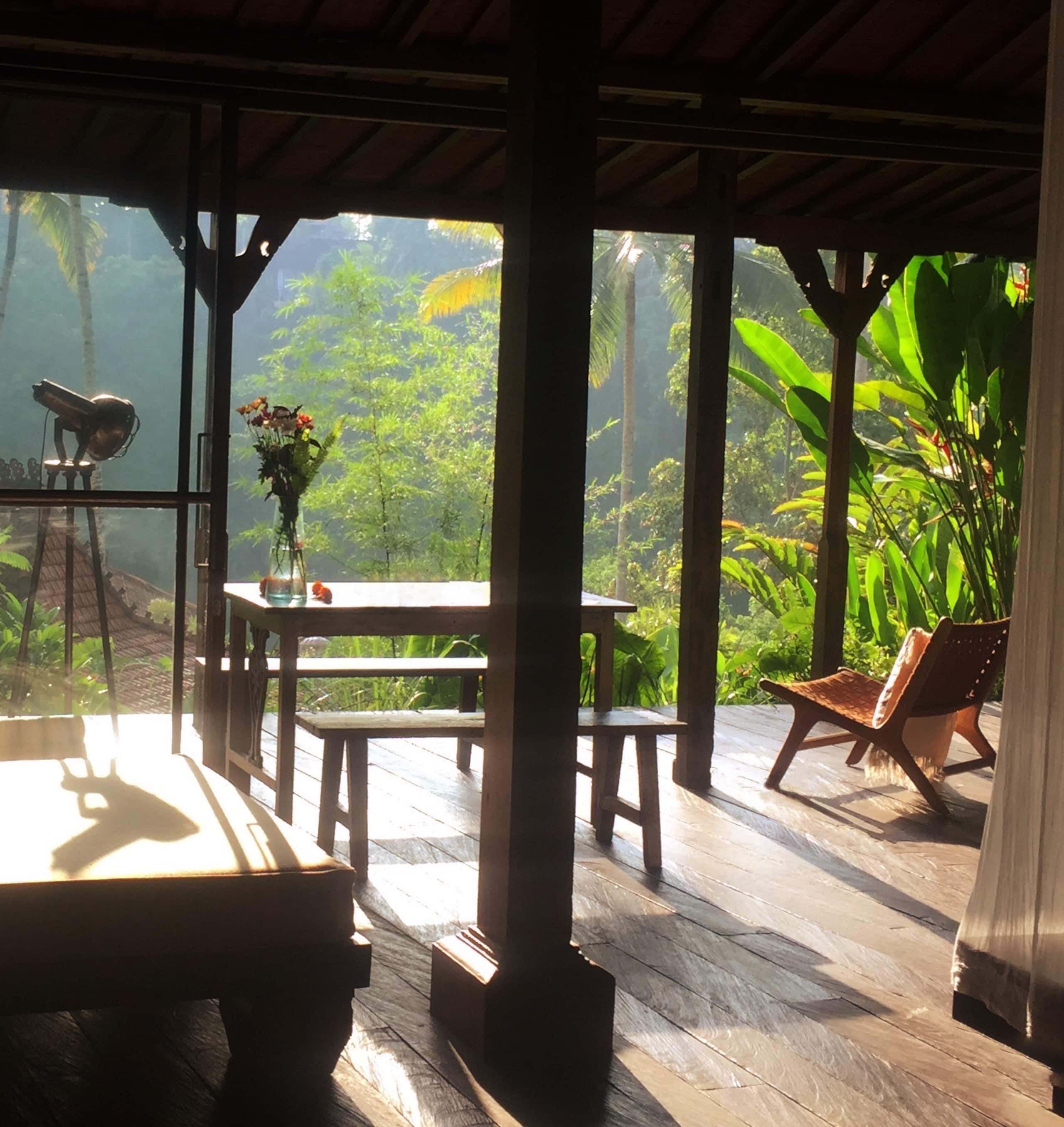 Mahadevi 2- Serviced Jungle Joglo near Ubud + Pool