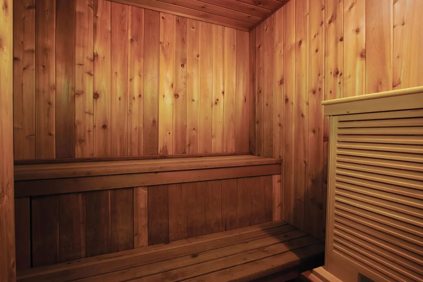 Waterfront bnb, indoor pool, sauna, private beach- Master Suite 9