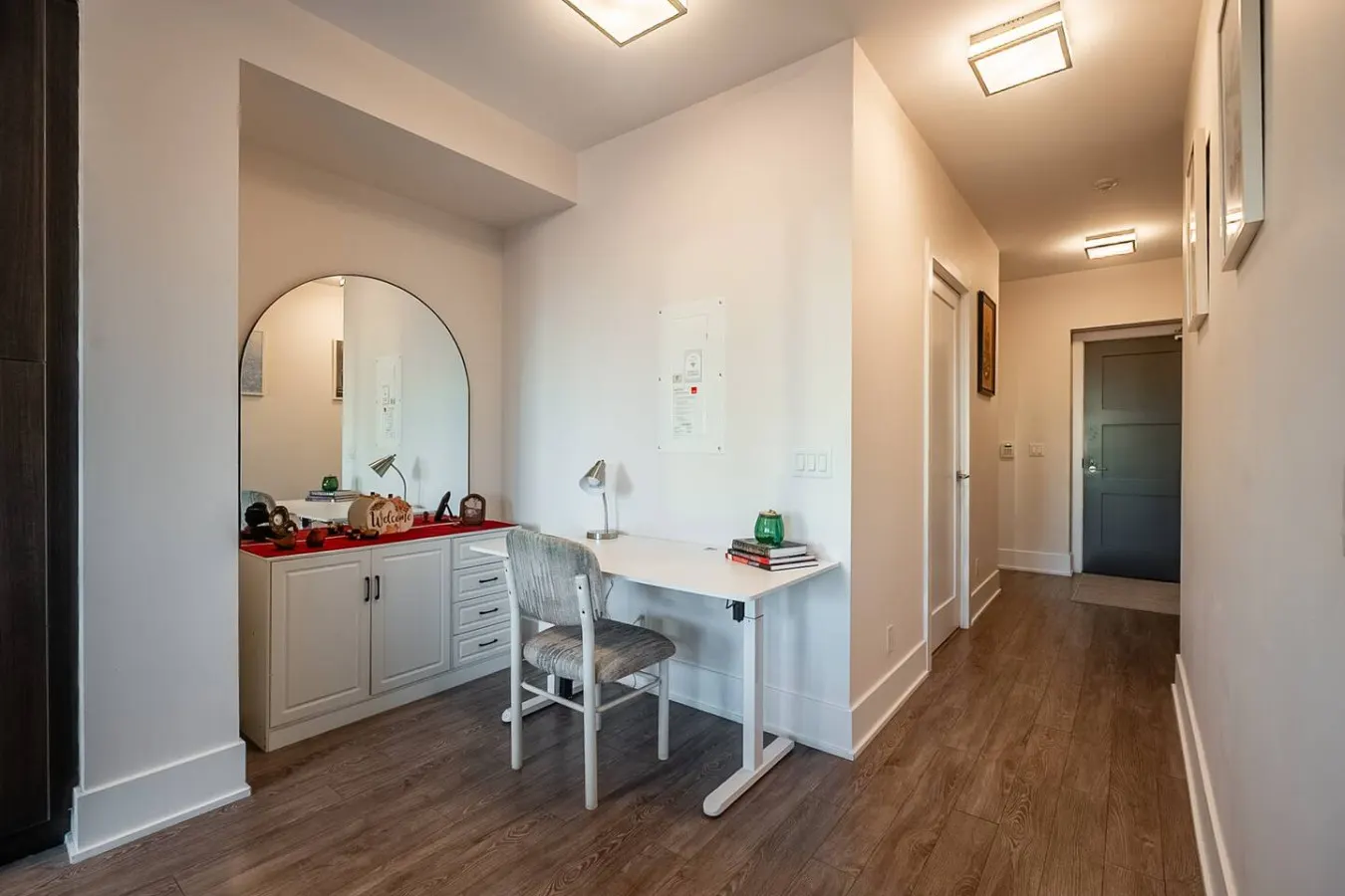 Luxury 1BR Suite Sleeps 4 Prime Location 9