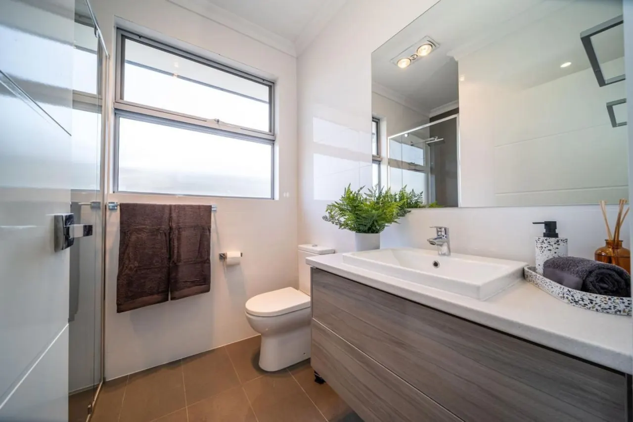 Coast on Clovelly - Beachside Living 18