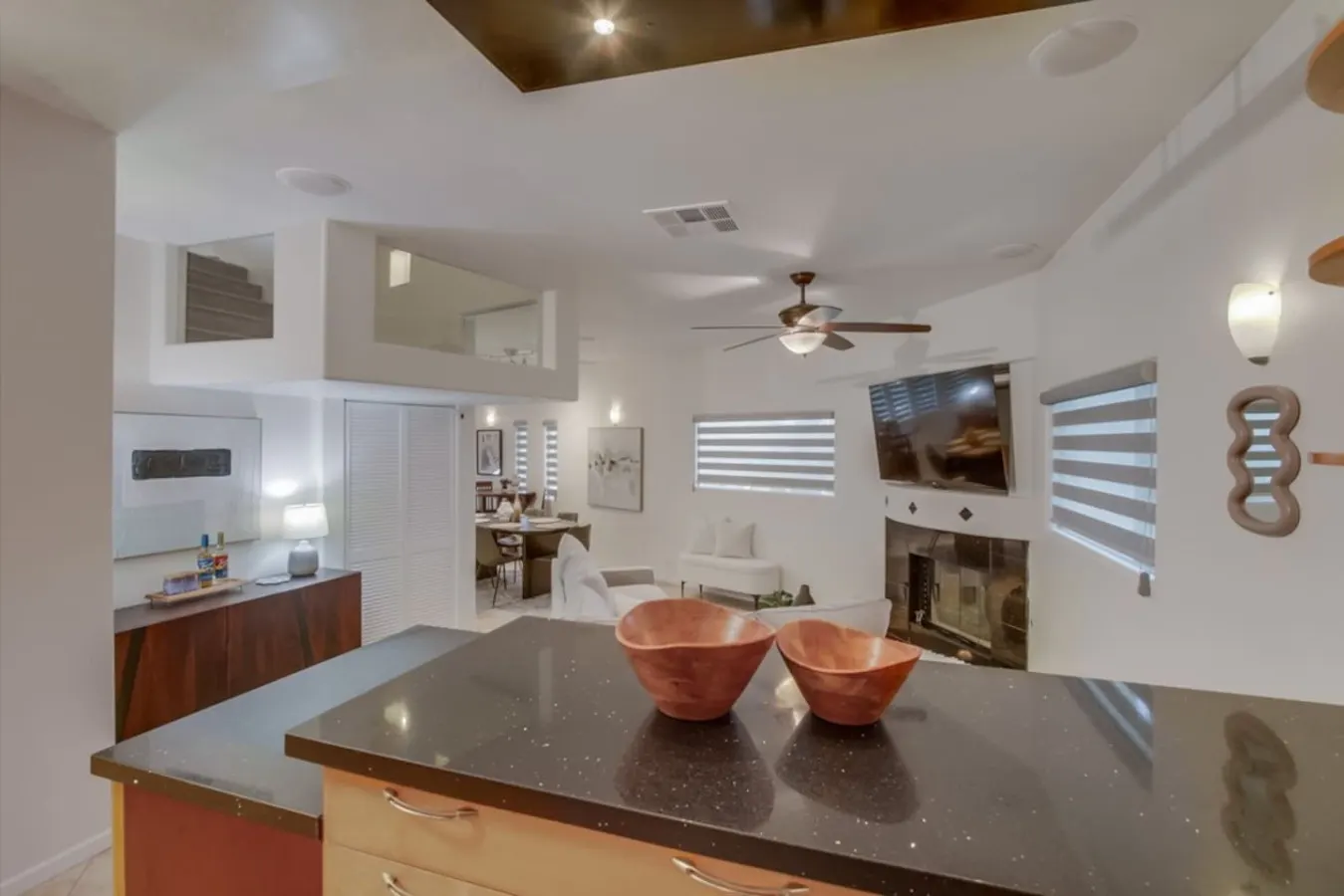 Villa Beryl -Lux-4BR/3BA- Rooftop Deck, BBQ, Games 15