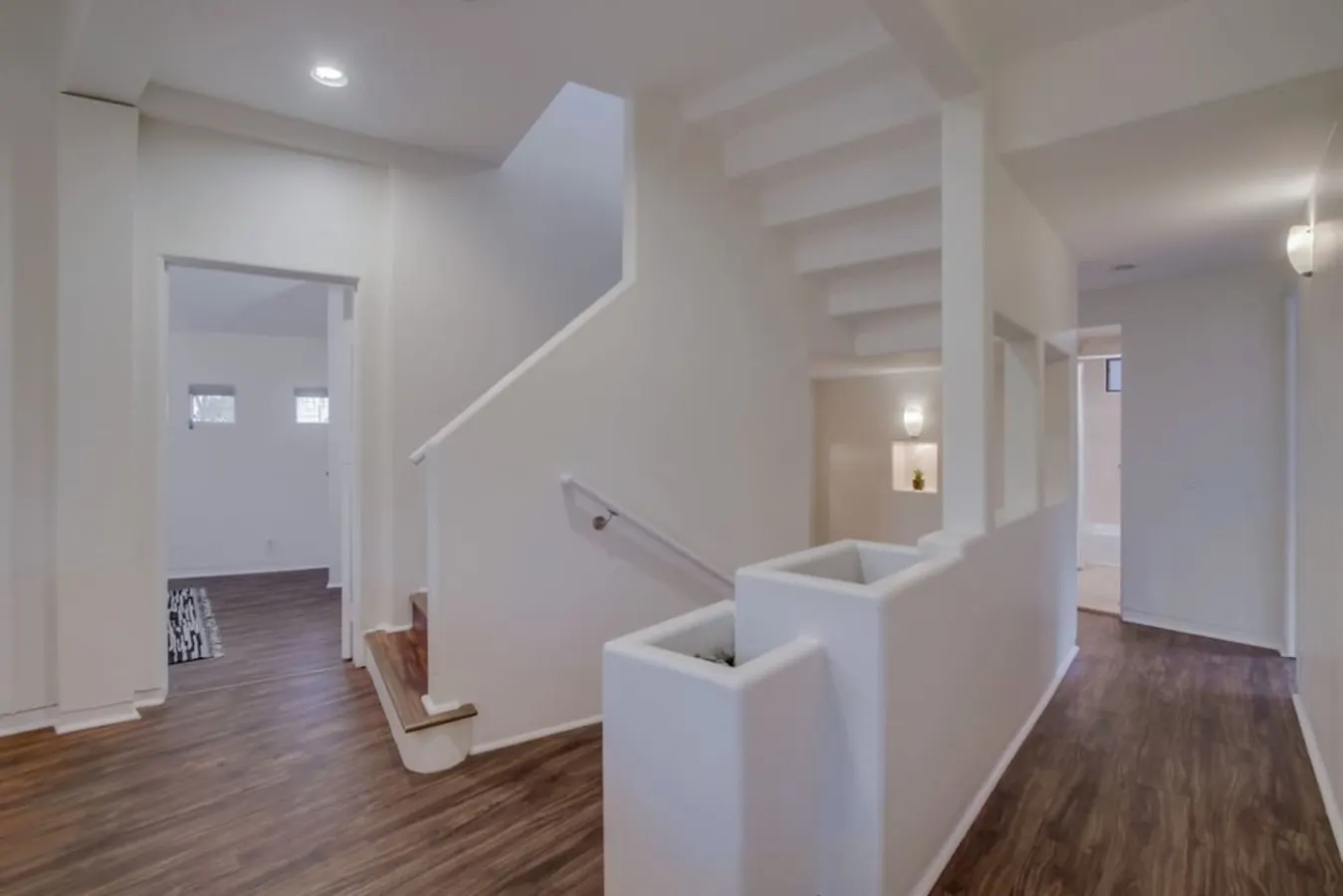 Villa Beryl -Lux-4BR/3BA- Rooftop Deck, BBQ, Games 19